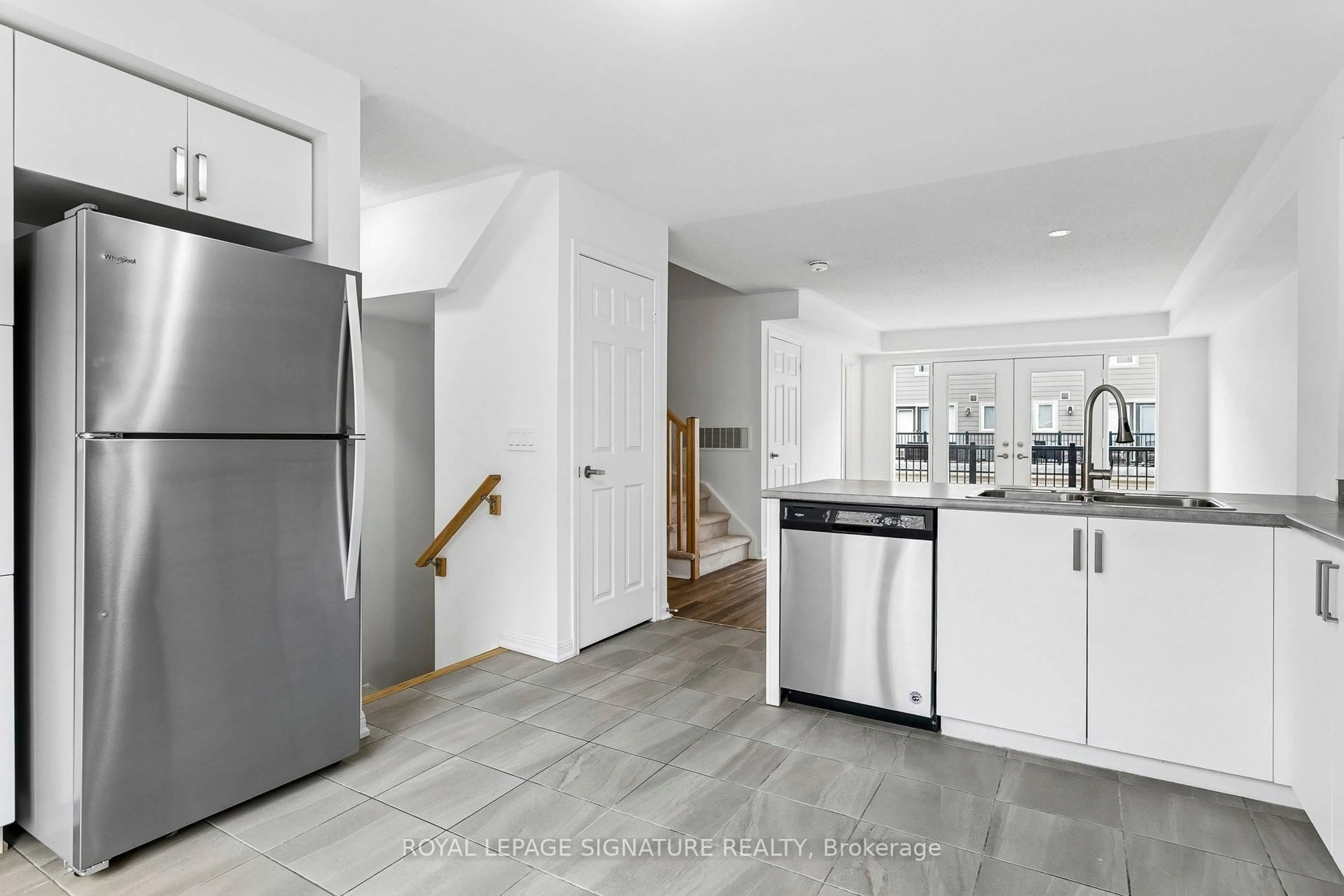 Open concept kitchen, ceramic/tile floor for 1 Beckenrose Crt #136, Brampton Ontario L6Y 6G2