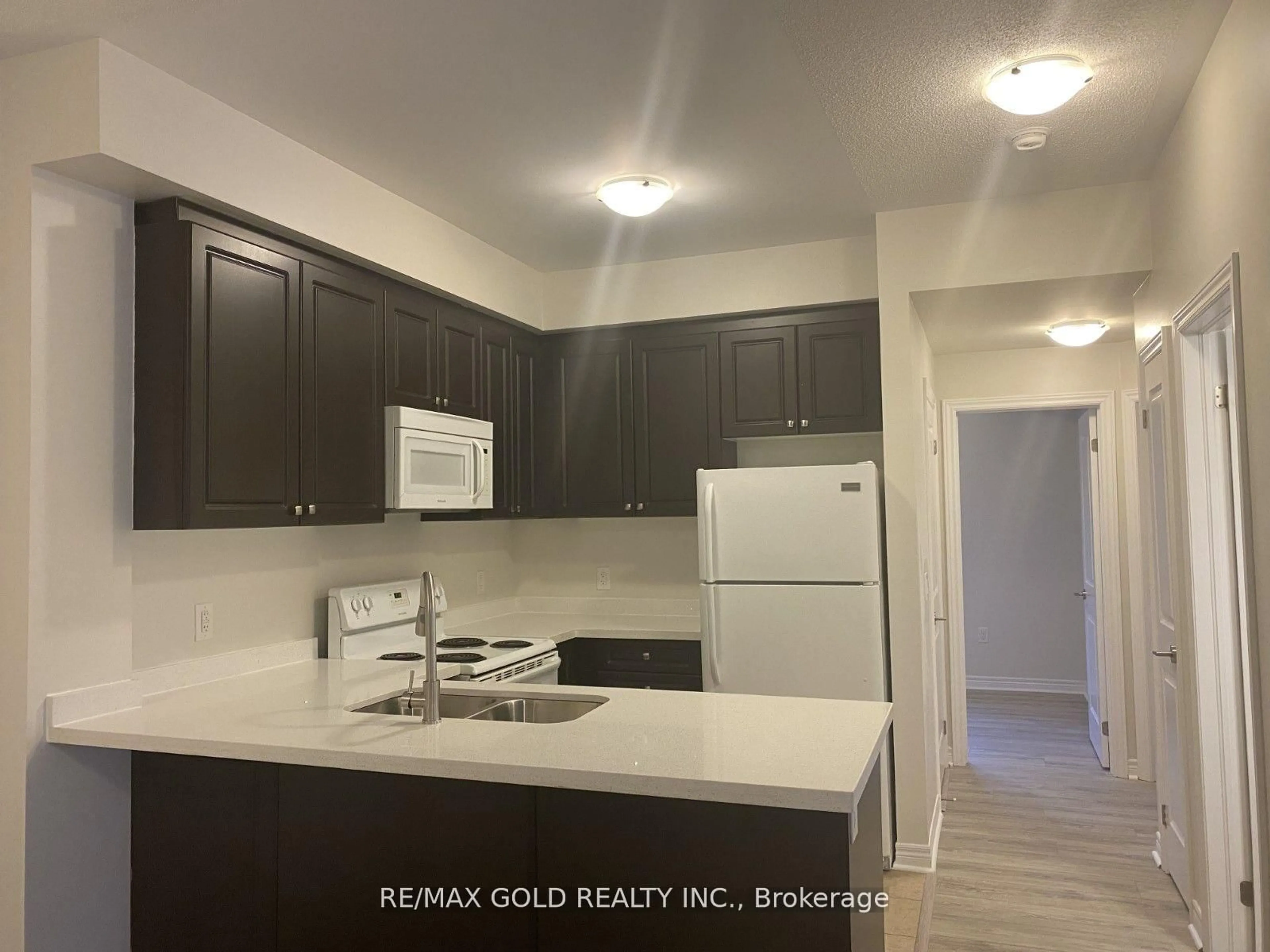 Standard kitchen, unknown for 276 Gatwick Dr #205, Oakville Ontario L6H 7K3