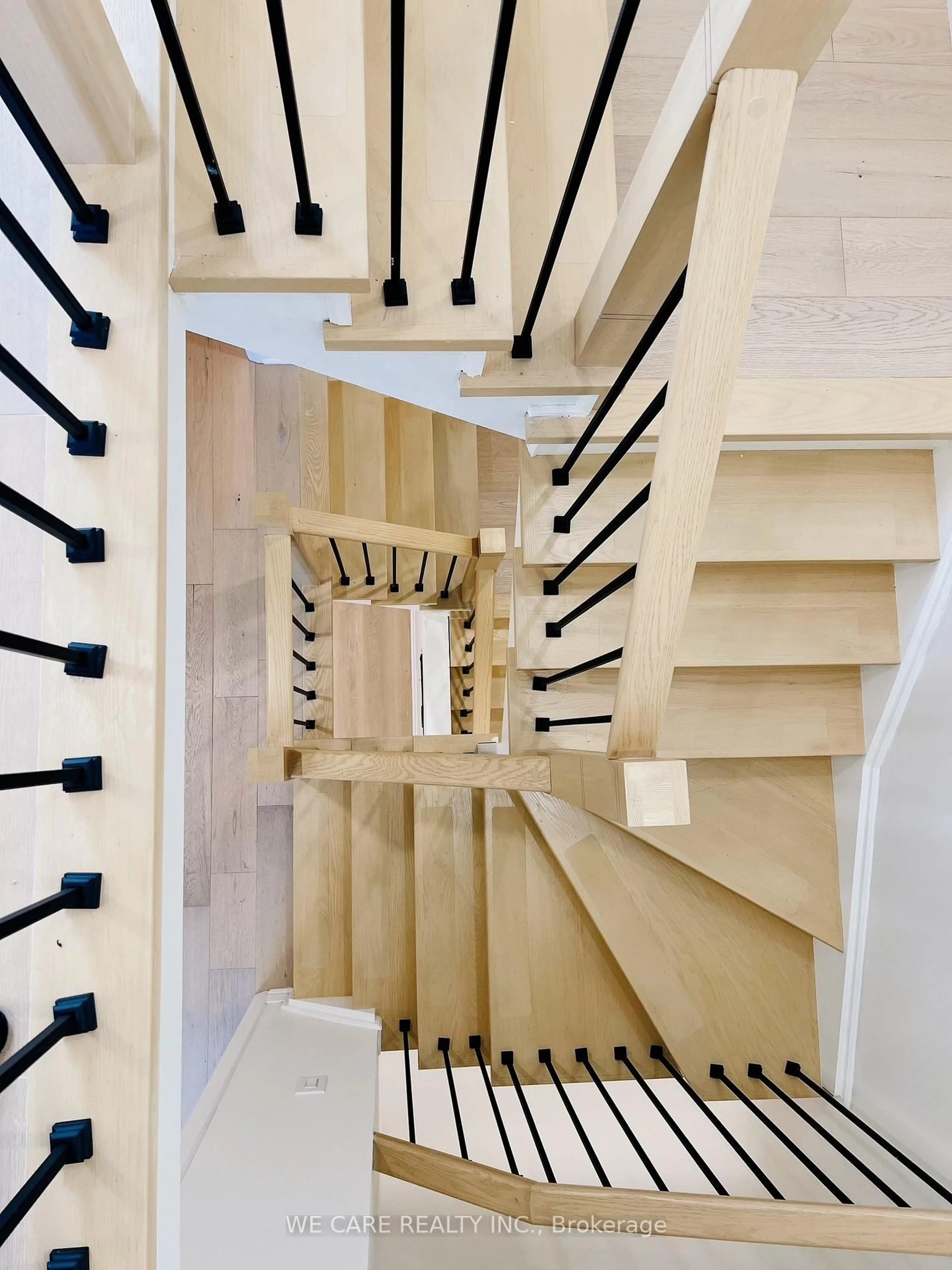 Stairs for 15 Valhalla Inn Rd #15, Toronto Ontario M9B 0B3