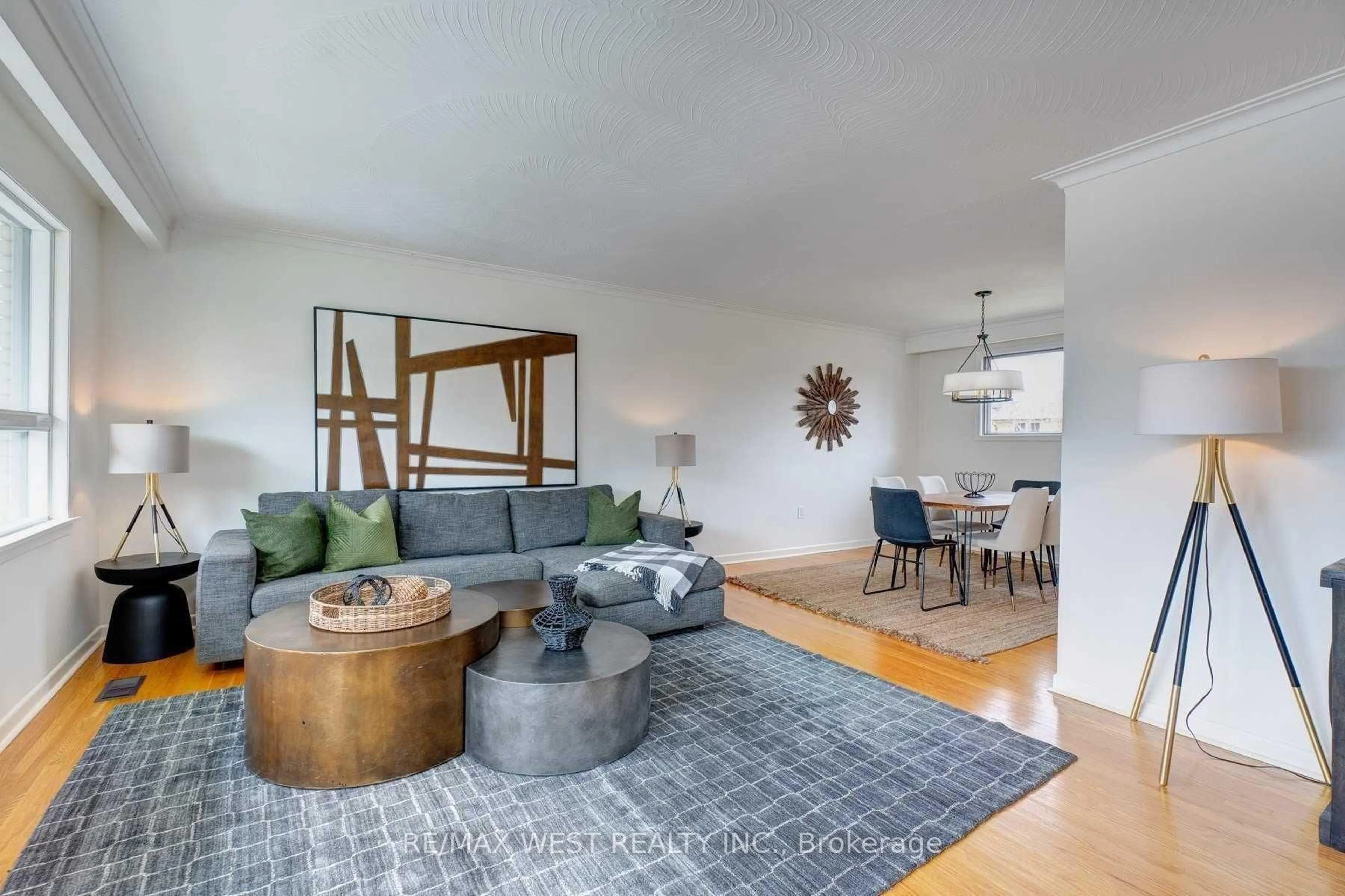 Living room with furniture, unknown for 29 Fulwell Cres, Toronto Ontario M3J 1Y4