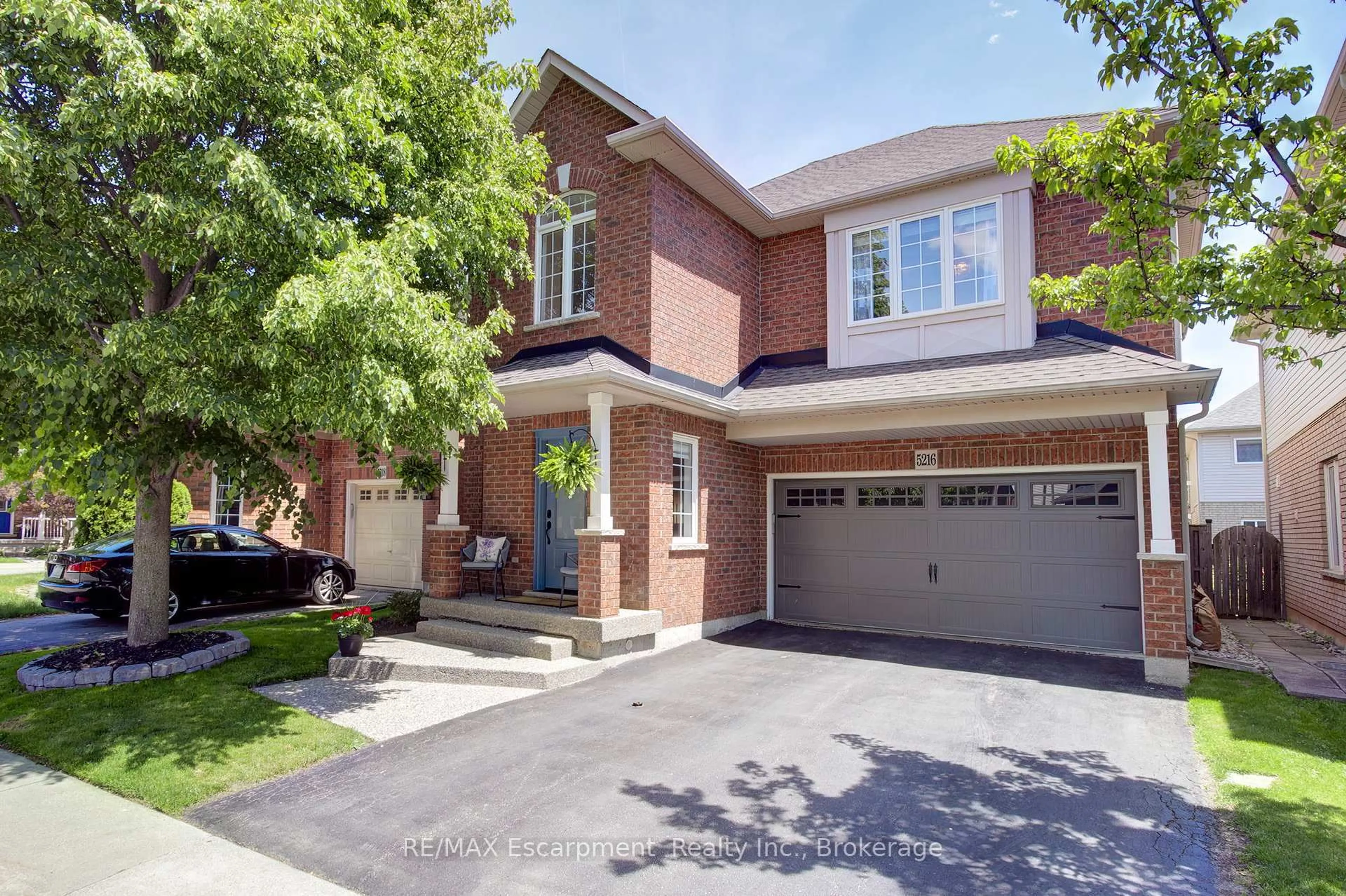 Home with brick exterior material, street for 5216 Garland Cres, Burlington Ontario L7L 7K9