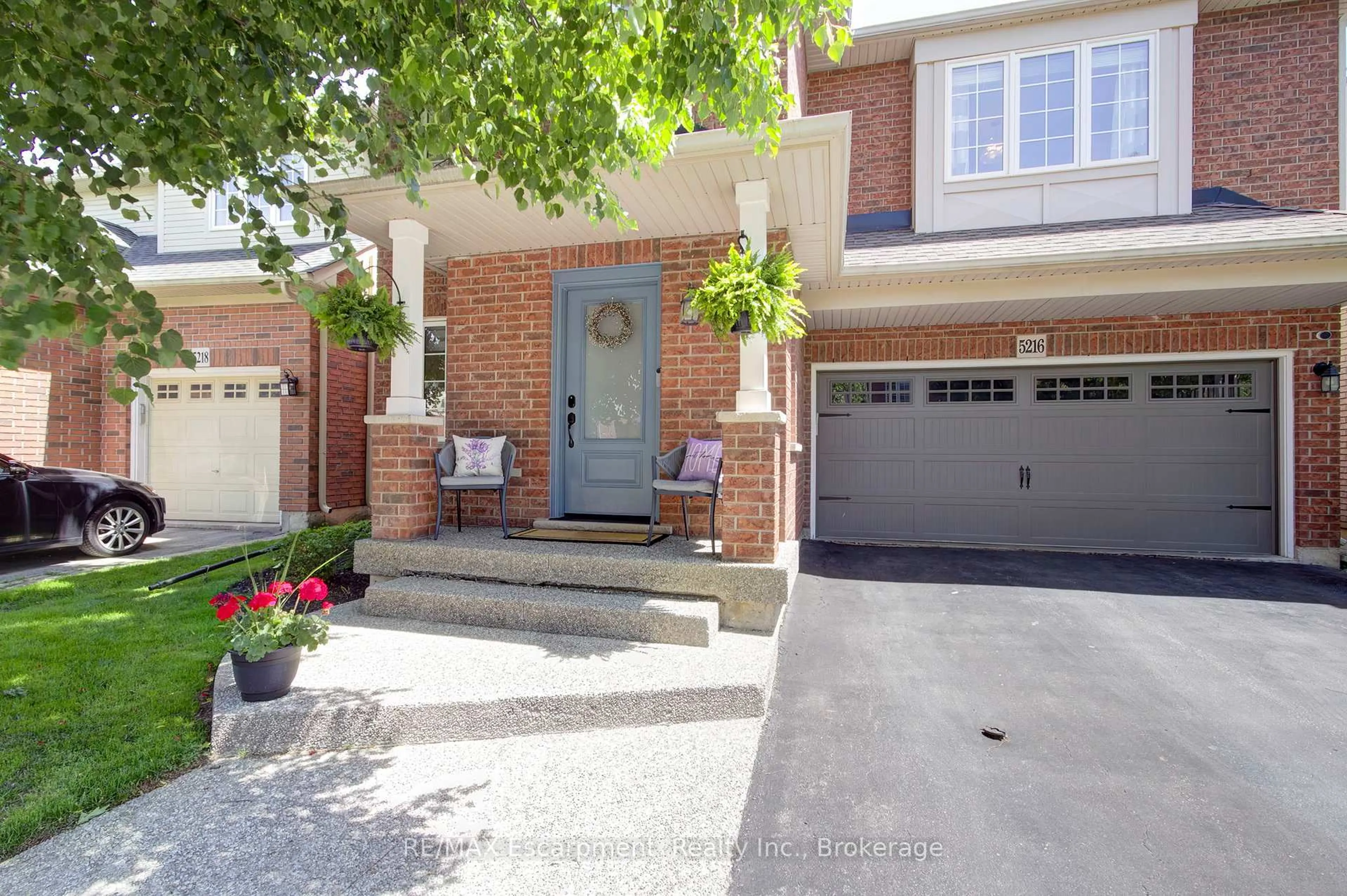 Home with brick exterior material, street for 5216 Garland Cres, Burlington Ontario L7L 7K9