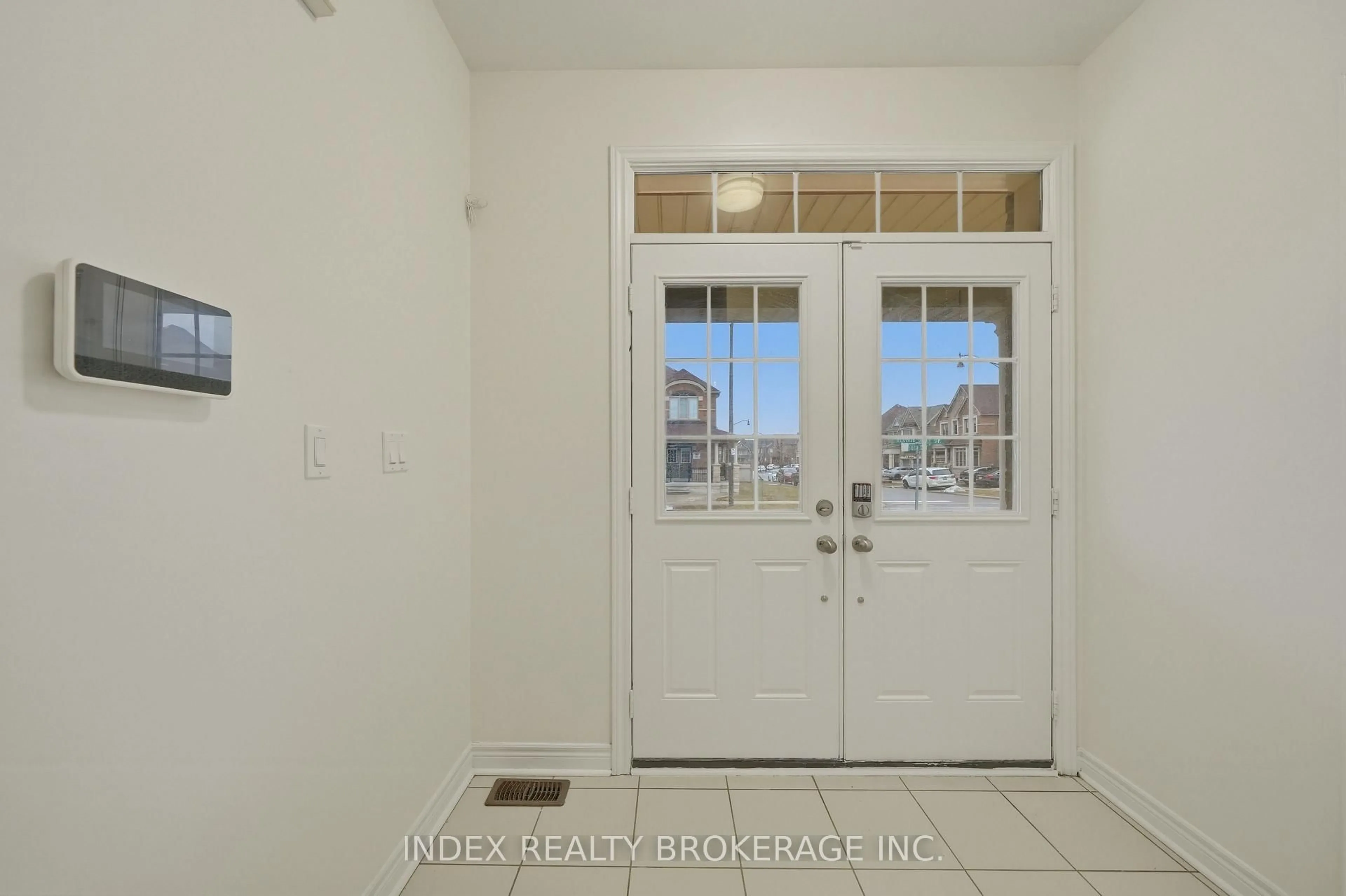 Indoor entryway for 80 George Gray Dr, Brampton Ontario L6R 4A1