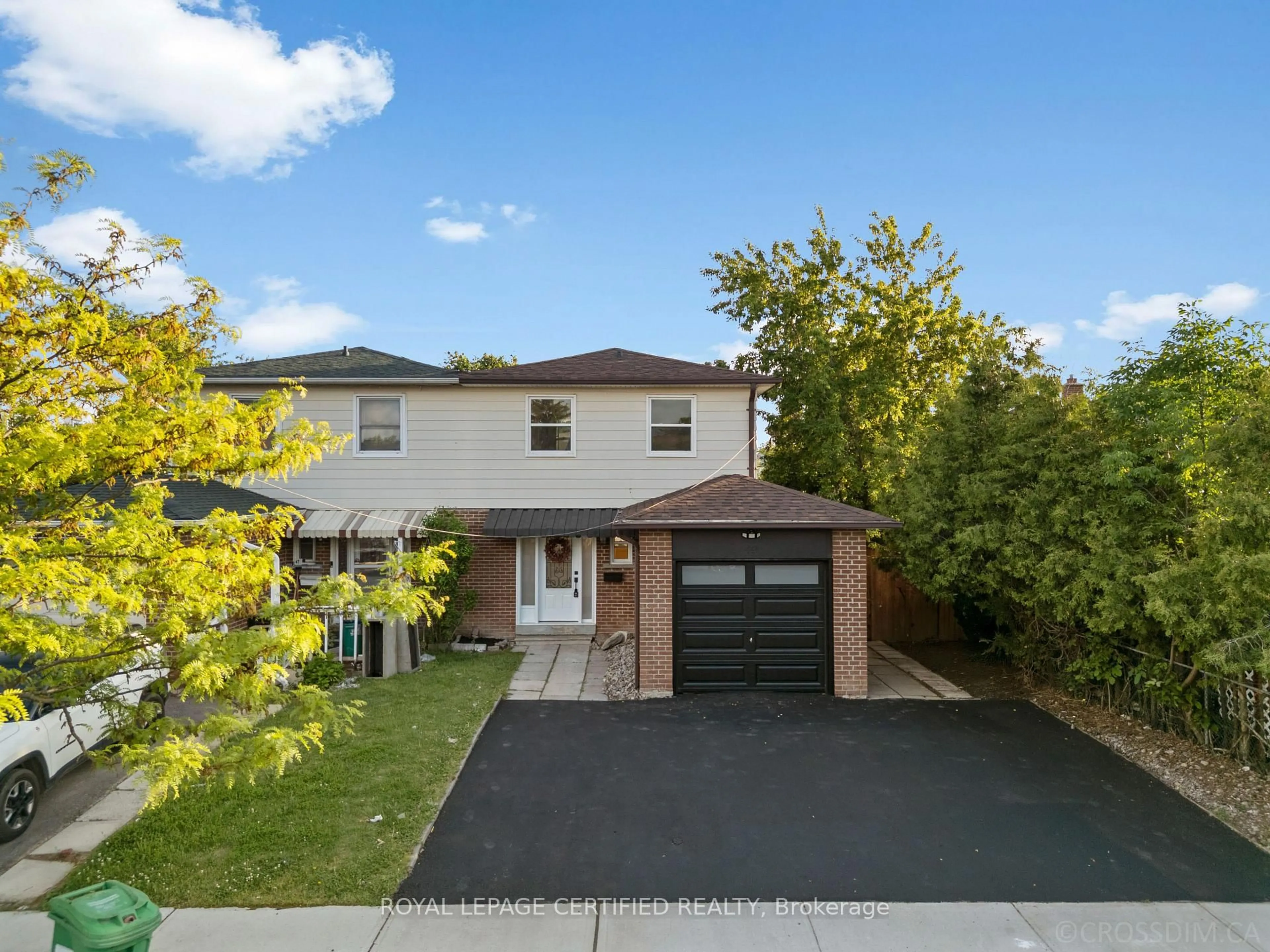 A pic from outside/outdoor area/front of a property/back of a property/a pic from drone, street for 49 Skegby Rd, Brampton Ontario L6V 2T8