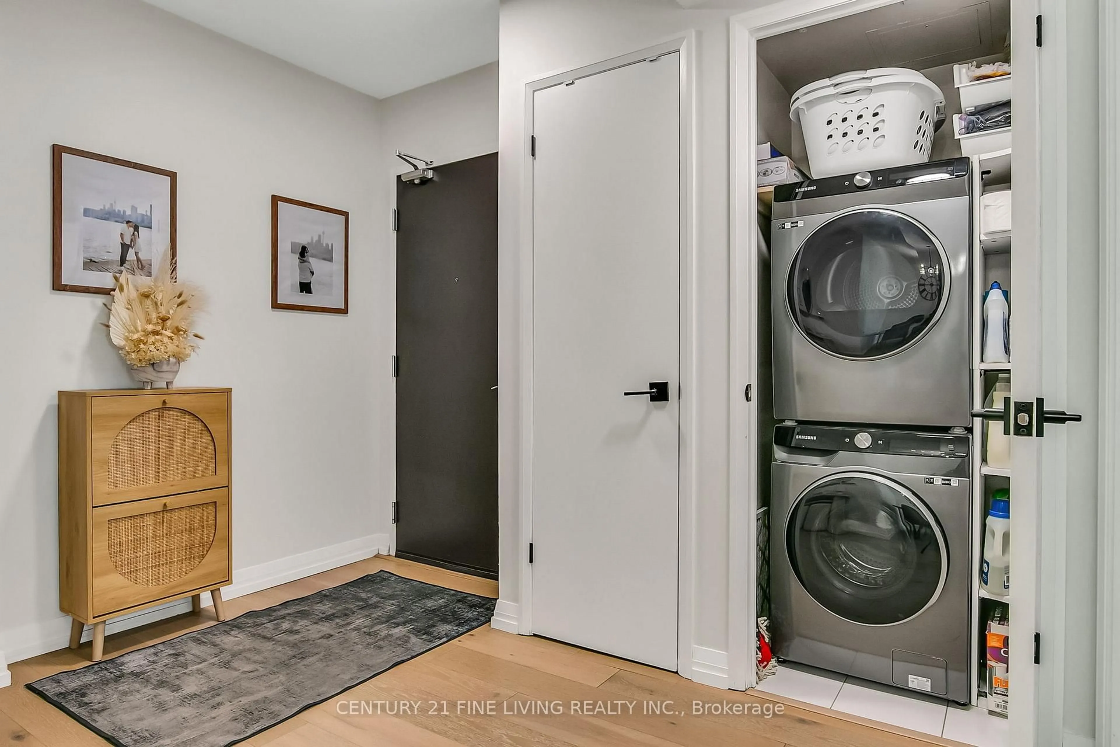 Laundry room for 5 Valhalla Inn Rd #2704, Toronto Ontario M9B 0B1