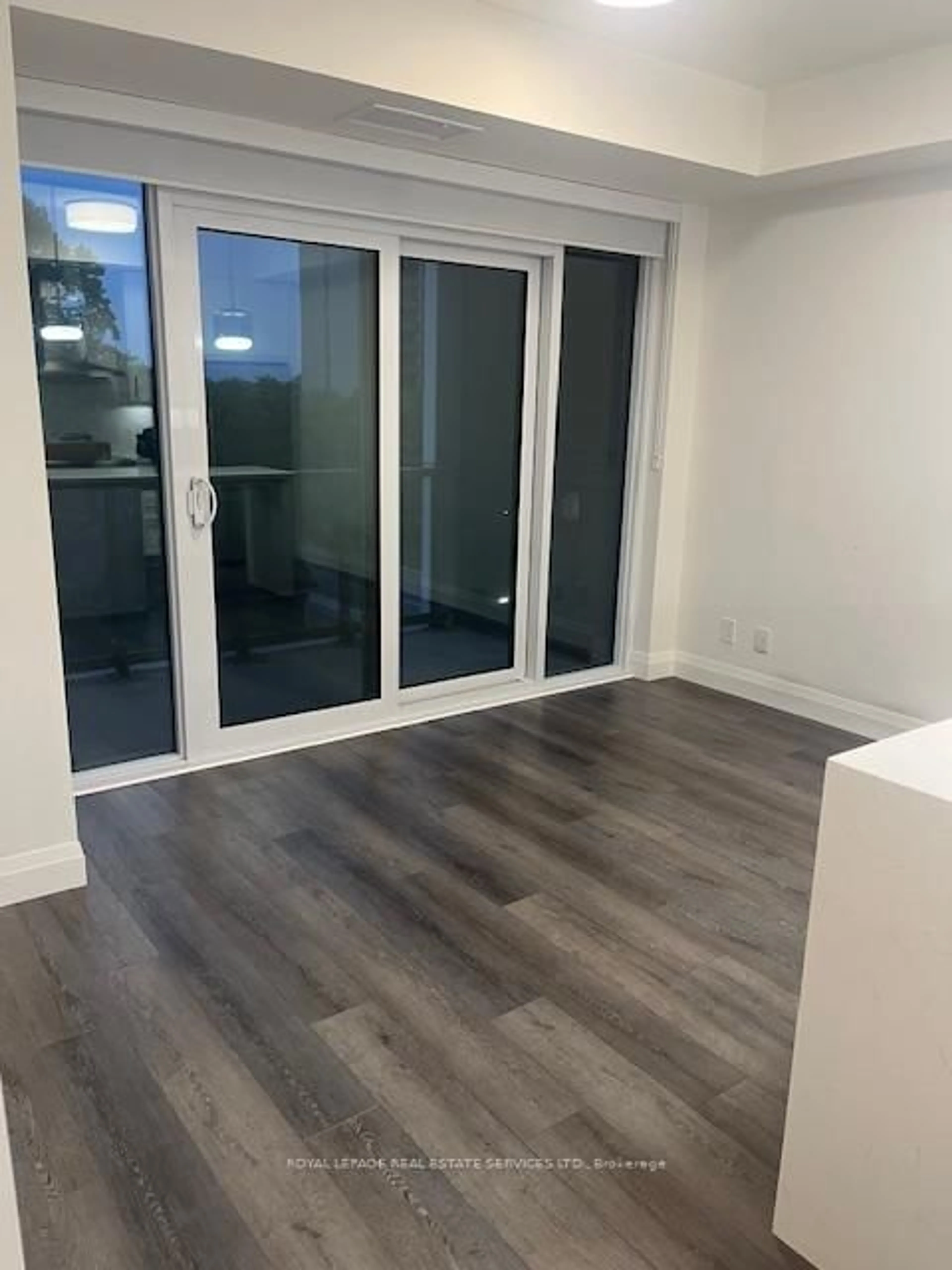 A pic of a room for 500 Brock Ave #409, Burlington Ontario L7S 0A5