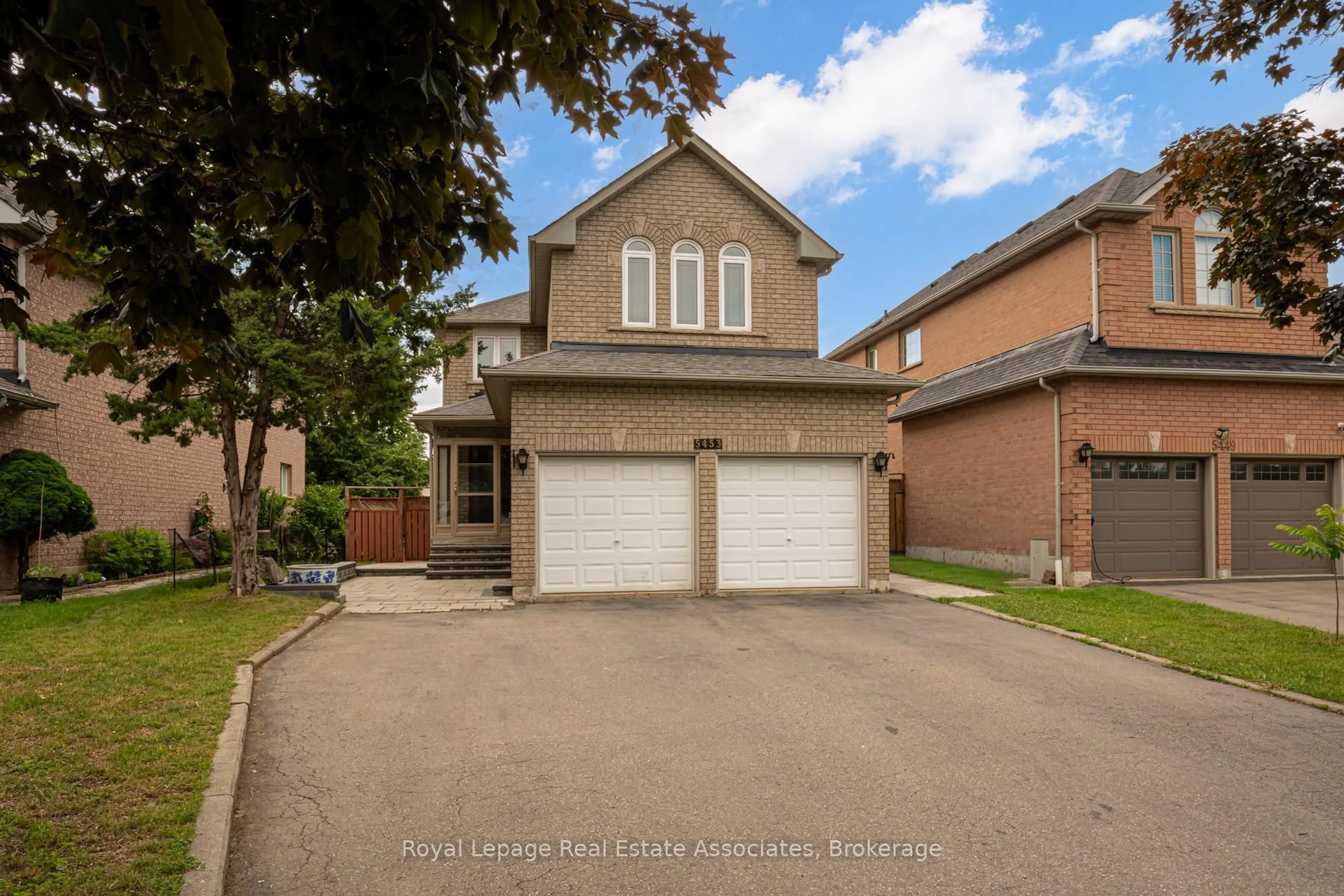 Home with brick exterior material, street for 5453 Middleport Cres, Mississauga Ontario L4Z 3V2