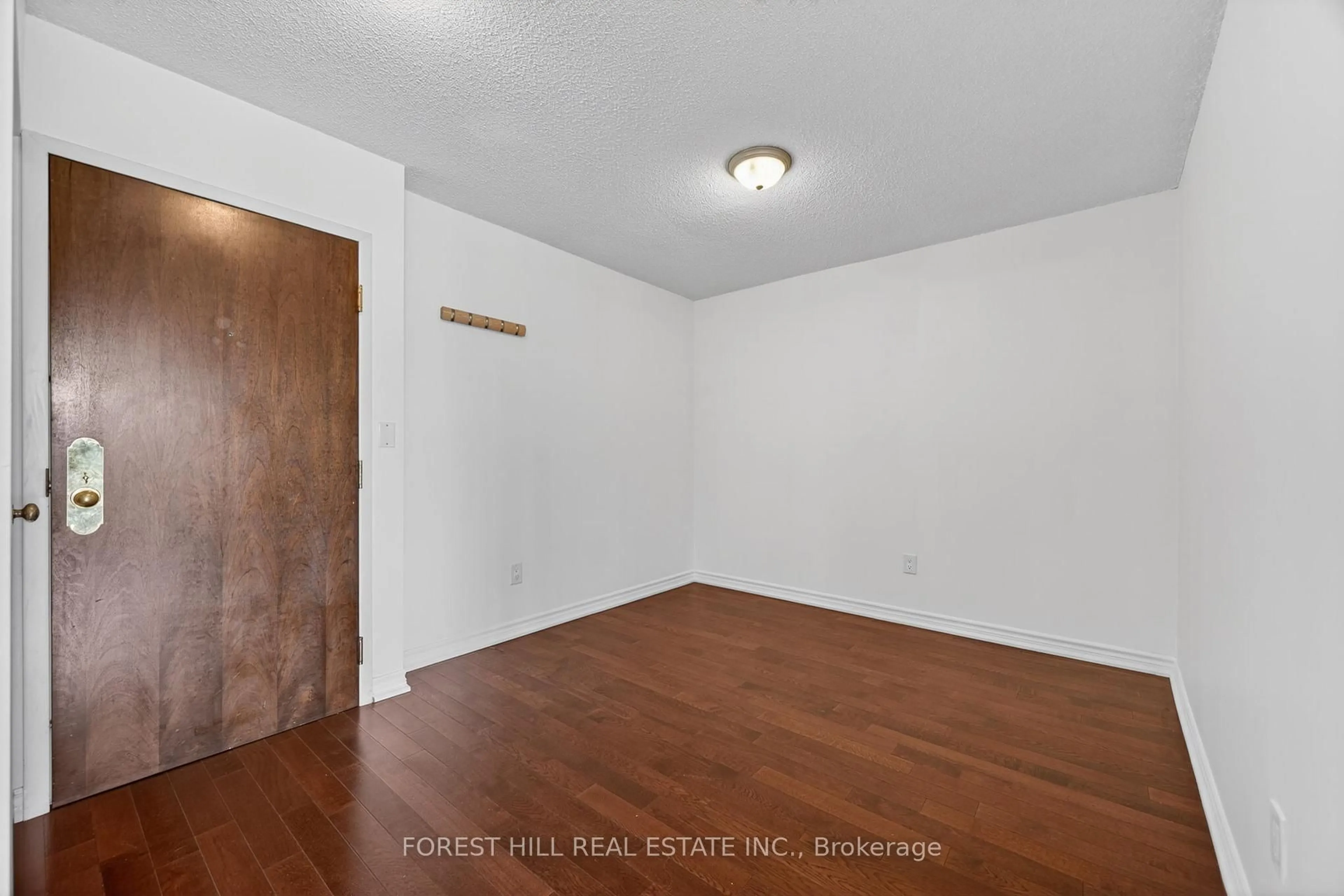 A pic of a room for 1300 Islington Ave #1709, Toronto Ontario M9A 5C4