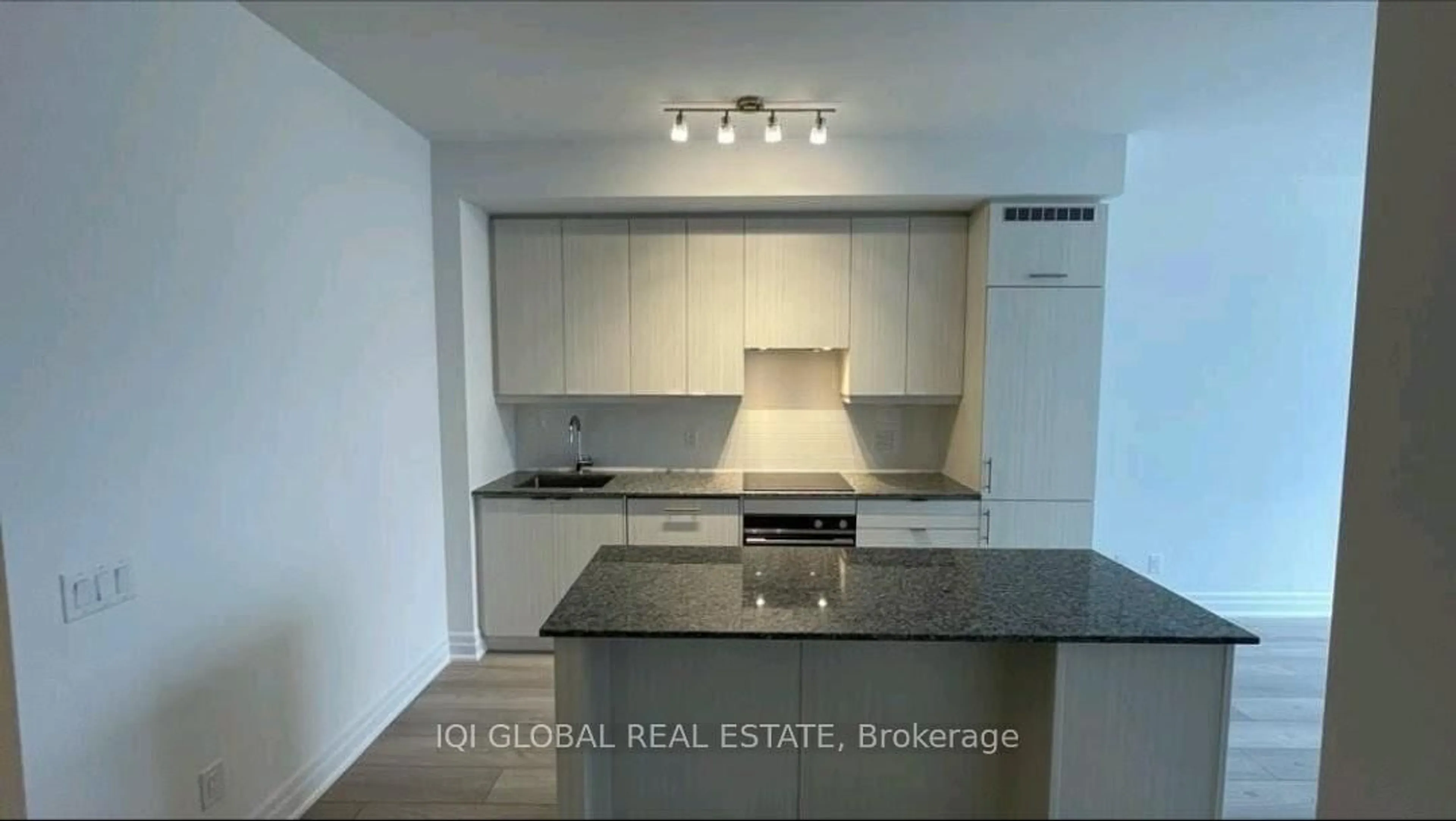 Standard kitchen, unknown for 36 Elm Dr #3107, Mississauga Ontario L5B 0N3