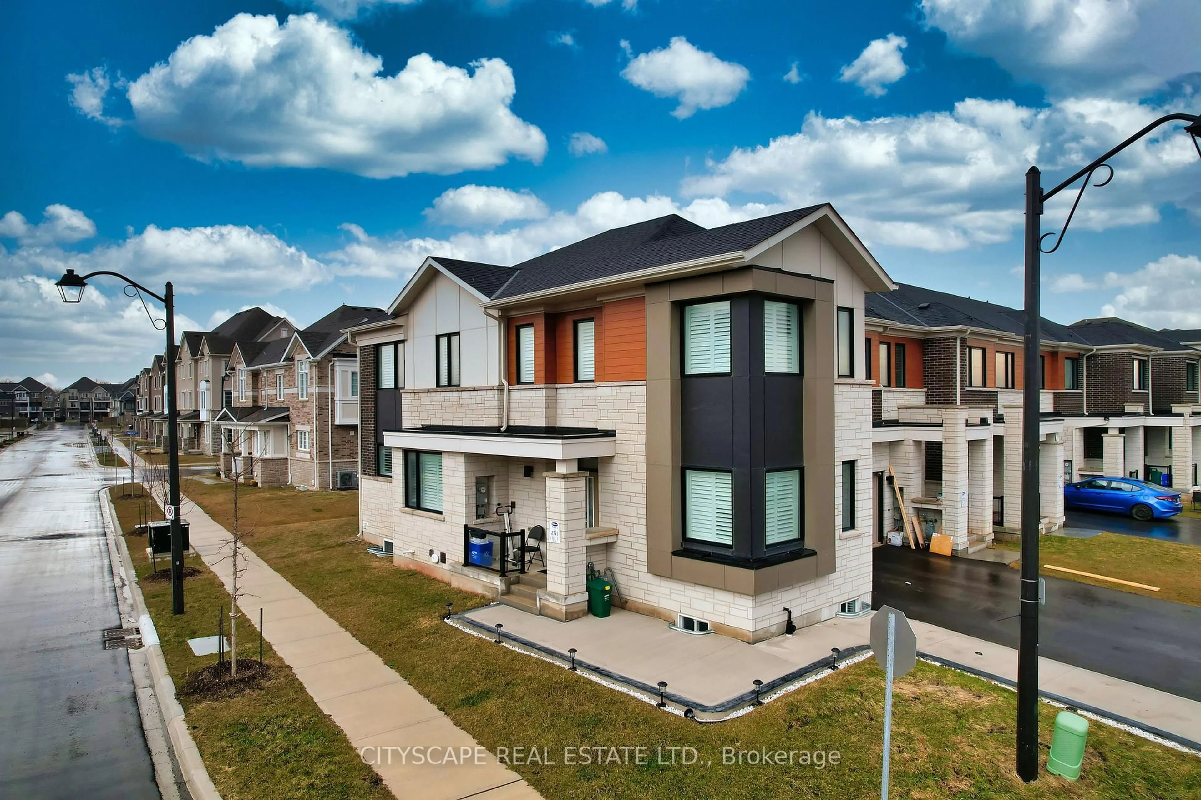 A pic from outside/outdoor area/front of a property/back of a property/a pic from drone, street for 1790 Dance Crt, Milton Ontario L9E 2A2