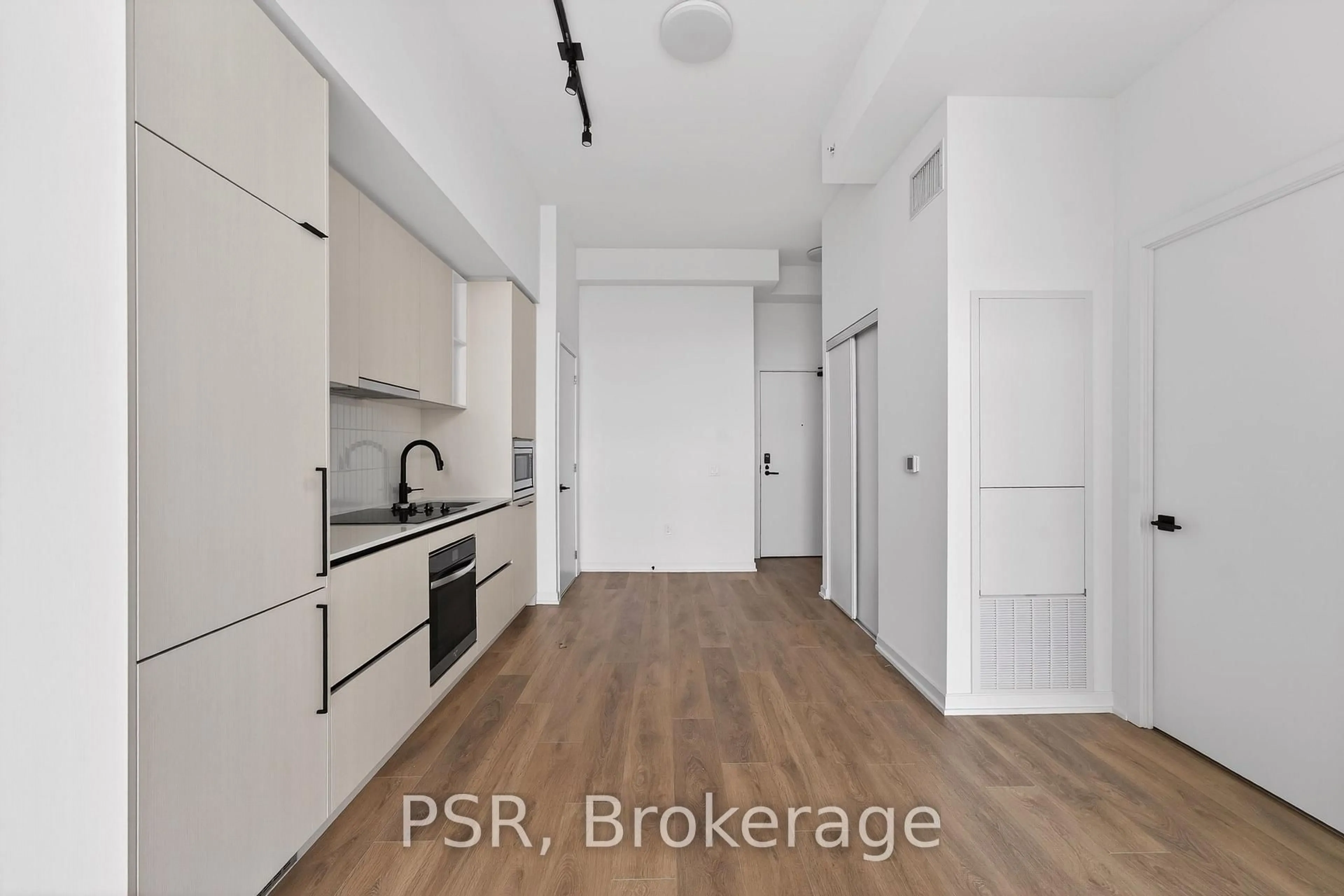 Standard kitchen, wood/laminate floor for 10 Graphophone Grve #1801, Toronto Ontario M6H 0E5