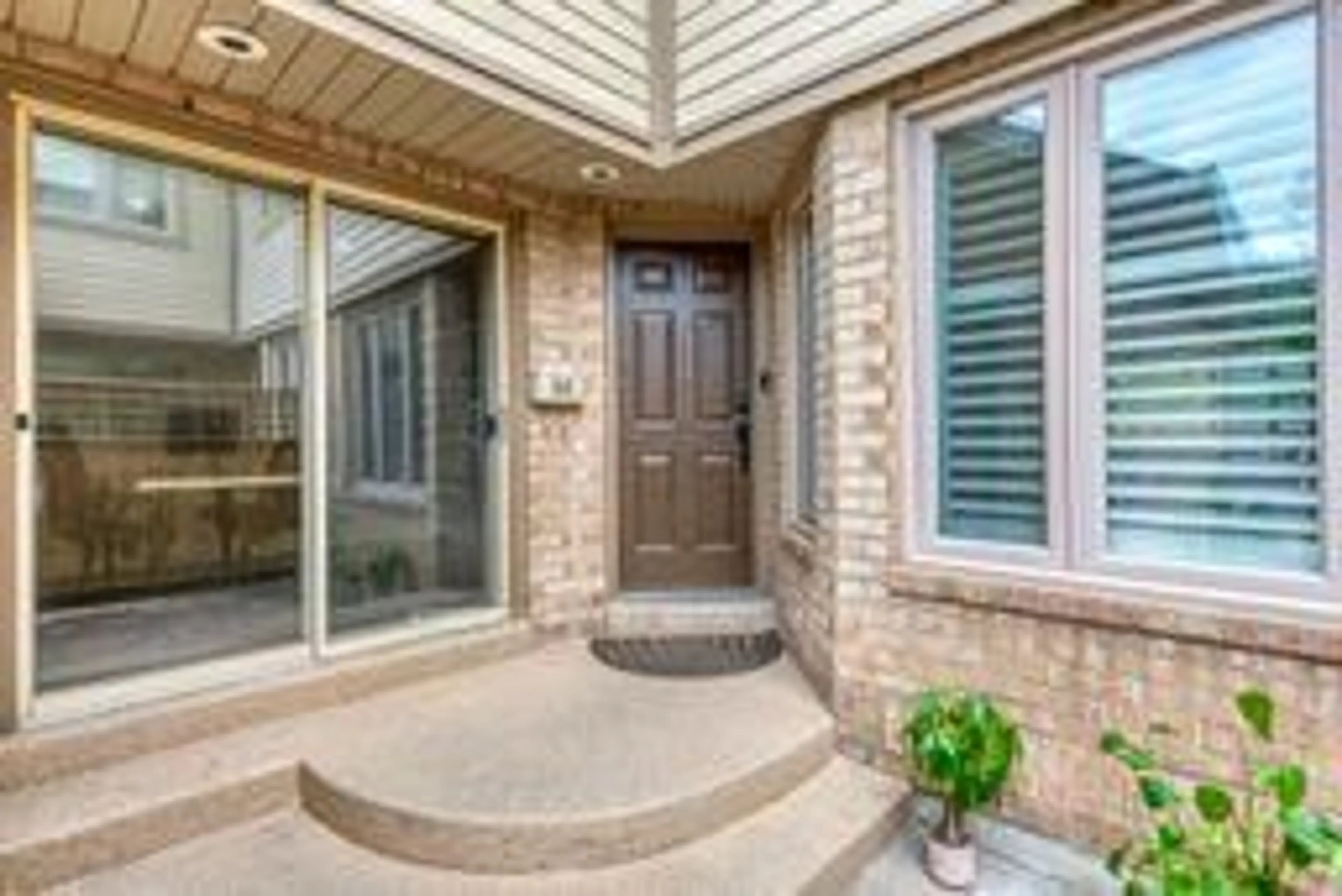 Unknown for 1725 THE CHASE Rd #66, Mississauga Ontario L5M 4N3