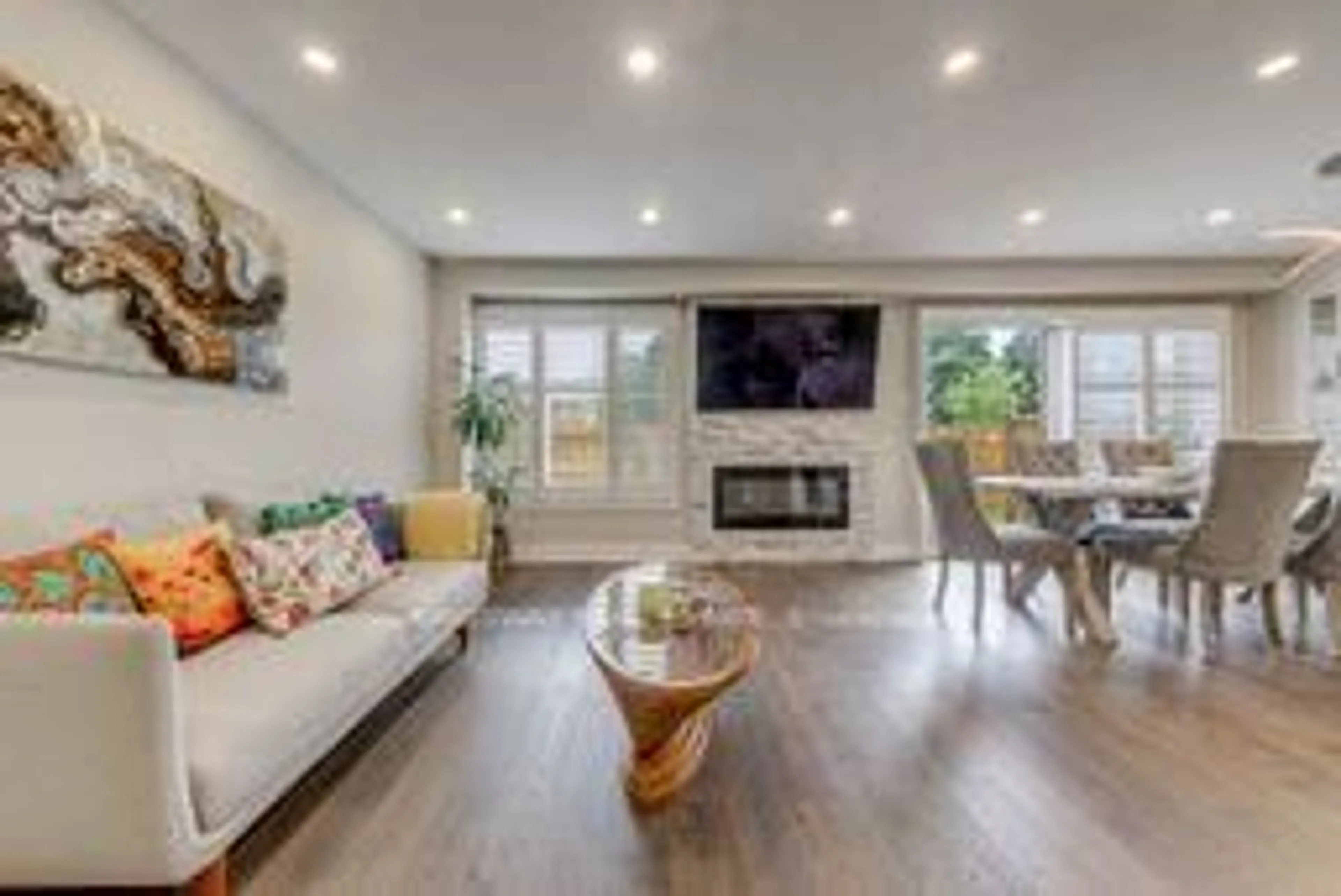 Living room with furniture, wood/laminate floor for 1725 THE CHASE Rd #66, Mississauga Ontario L5M 4N3