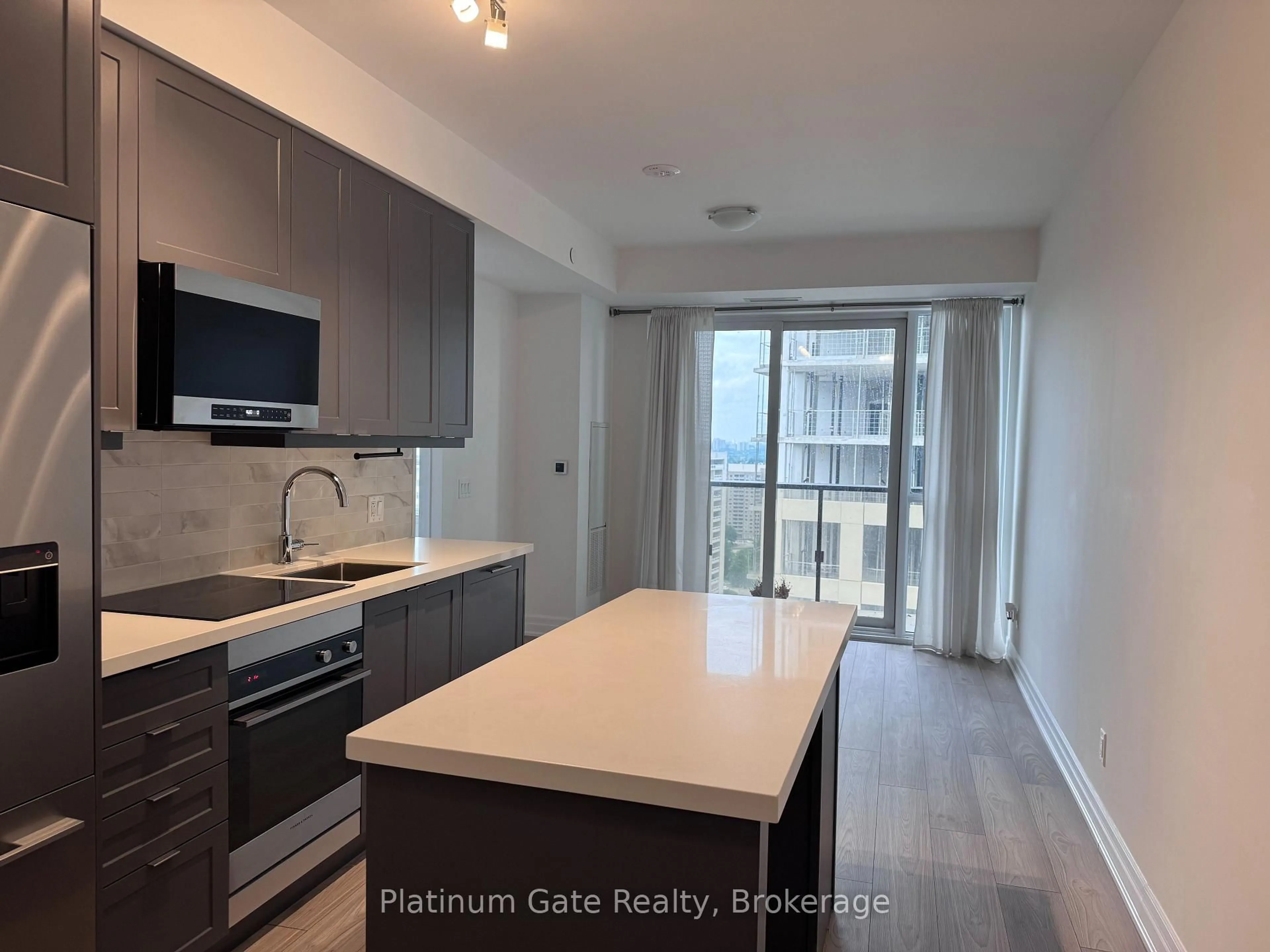 Unknown for 30 Elm Dr #1702, Mississauga Ontario L5B 0N6