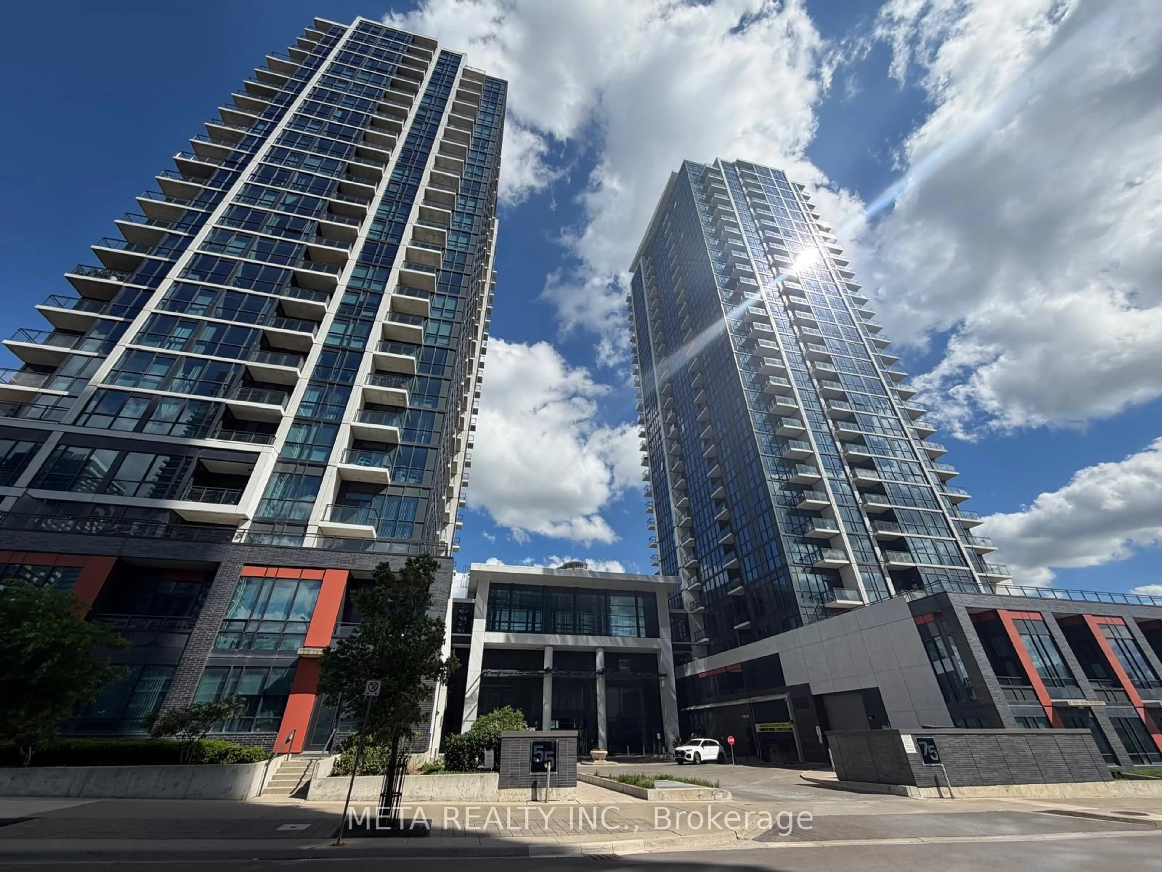 A pic from outside/outdoor area/front of a property/back of a property/a pic from drone, city buildings view from balcony for 55 Eglinton Ave #706, Mississauga Ontario L5R 0E4