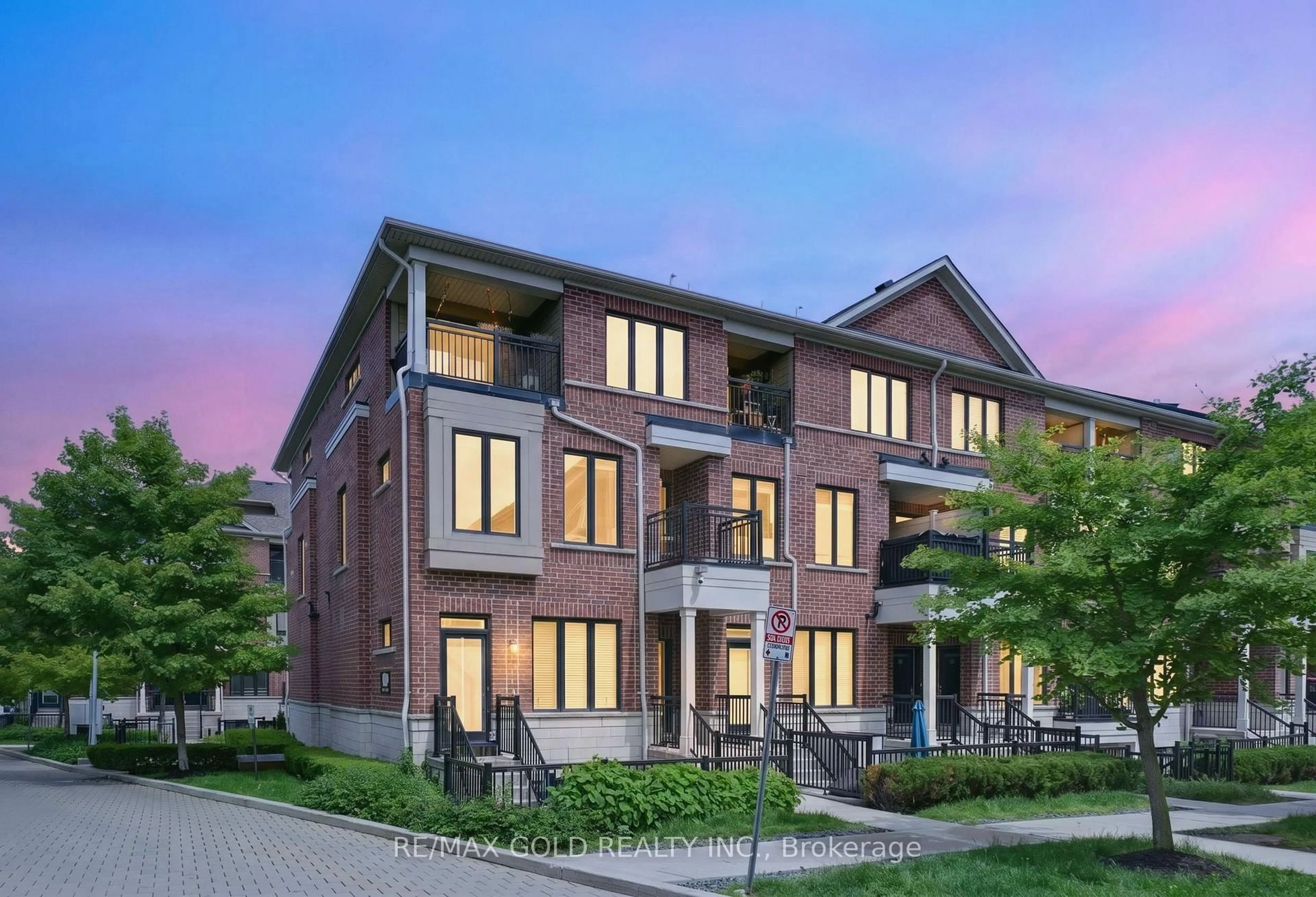 Home with brick exterior material, street for 30 Carnation Ave #92, Toronto Ontario M8V 0B8