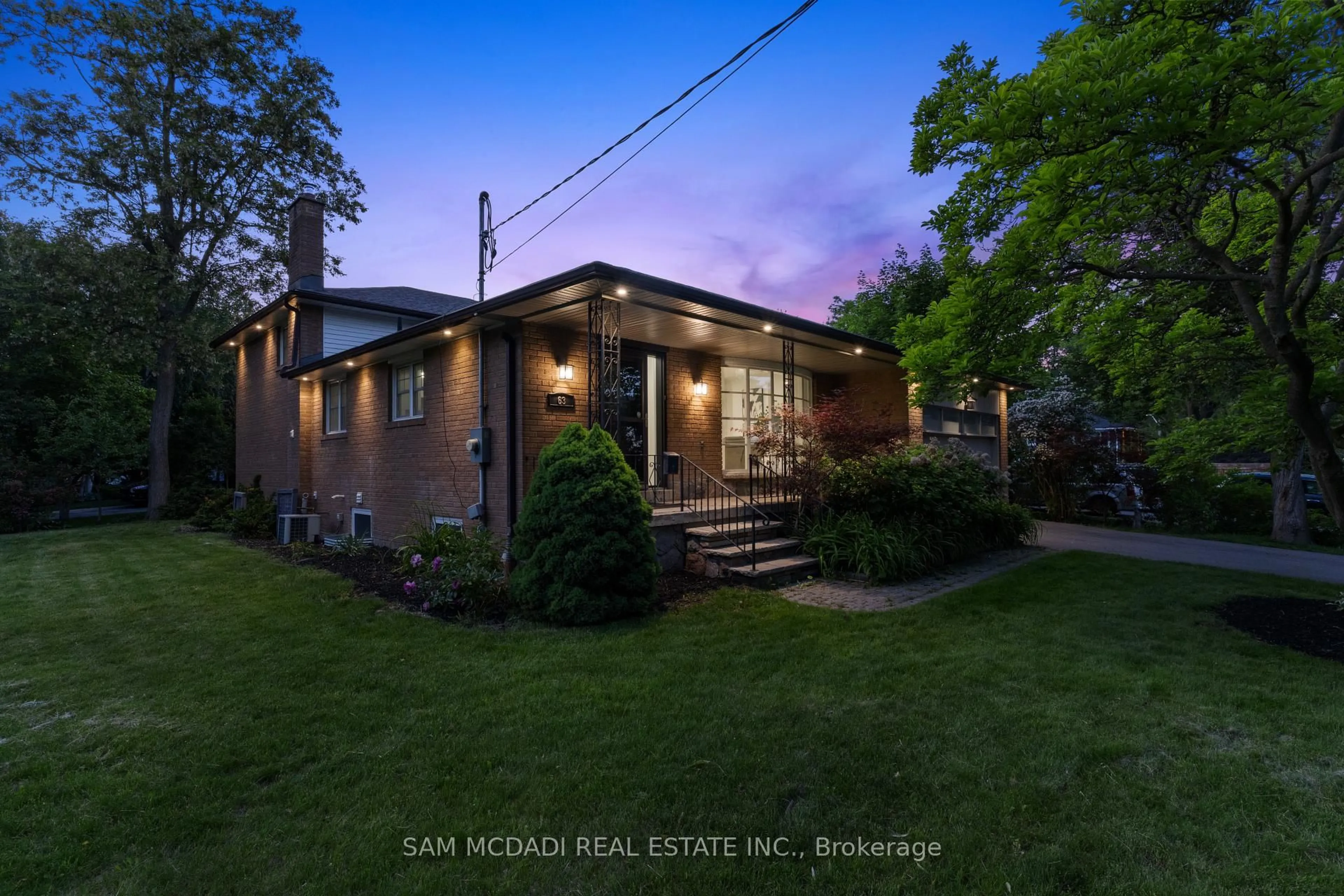 Home with brick exterior material, street for 63 Maplewood Rd, Mississauga Ontario L5G 2M7