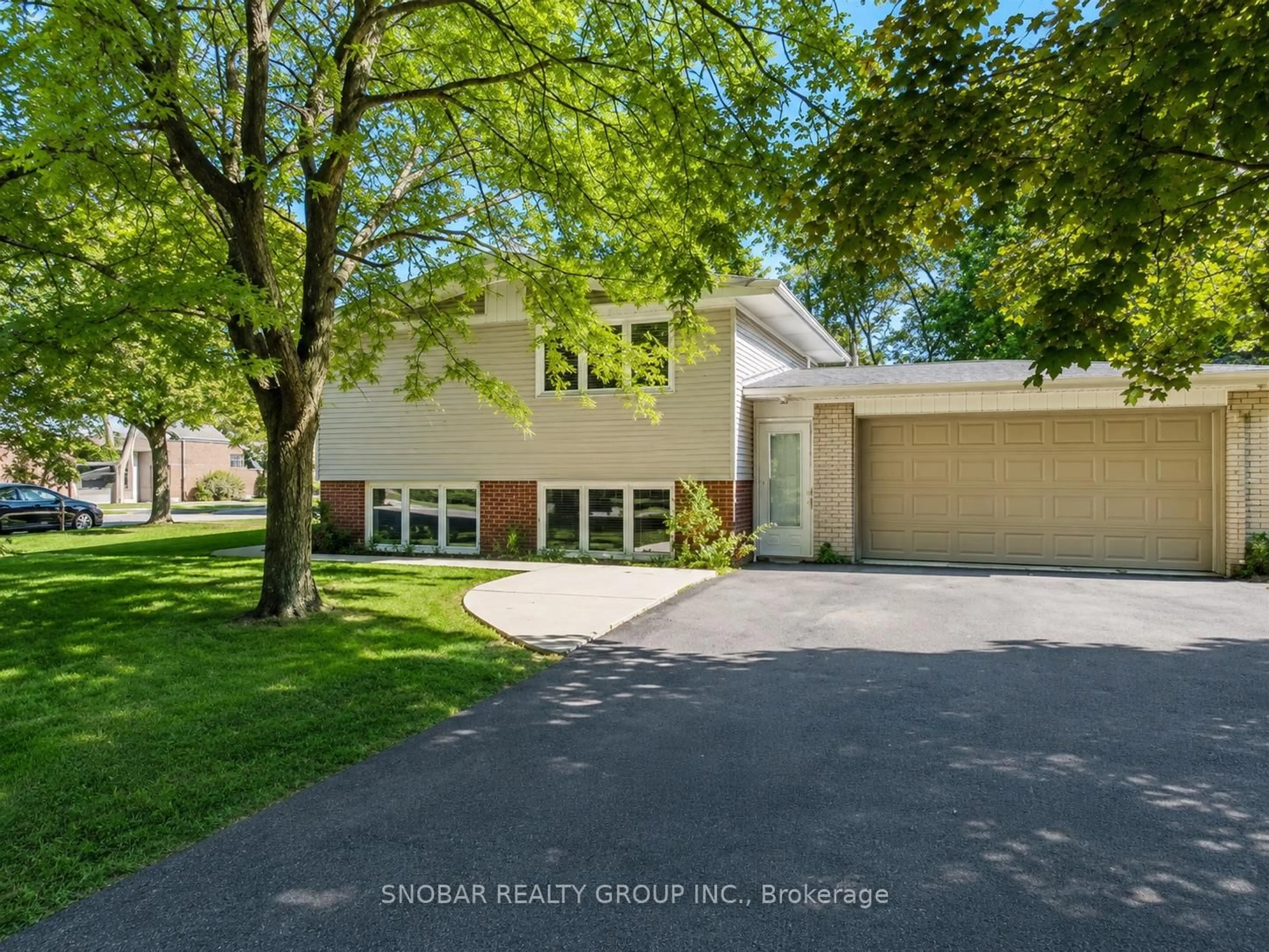 Unknown for 141 Summitcrest Dr, Toronto Ontario M9R 1A8