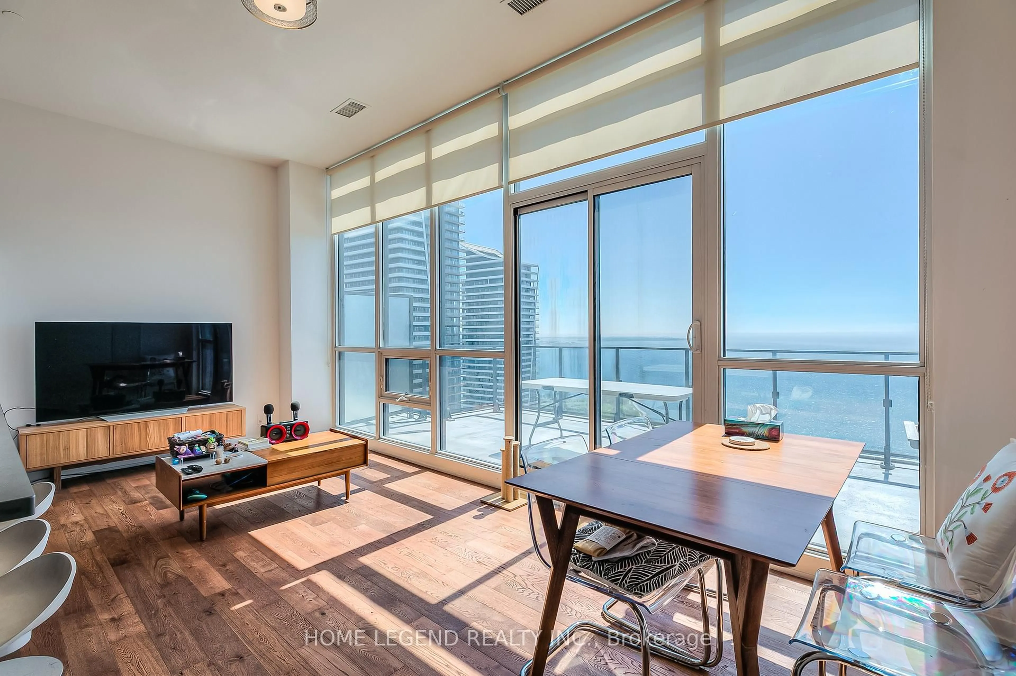 Living room with furniture, wood/laminate floor for 2200 Lake Shore Blvd #PH01, Toronto Ontario M8V 1A4