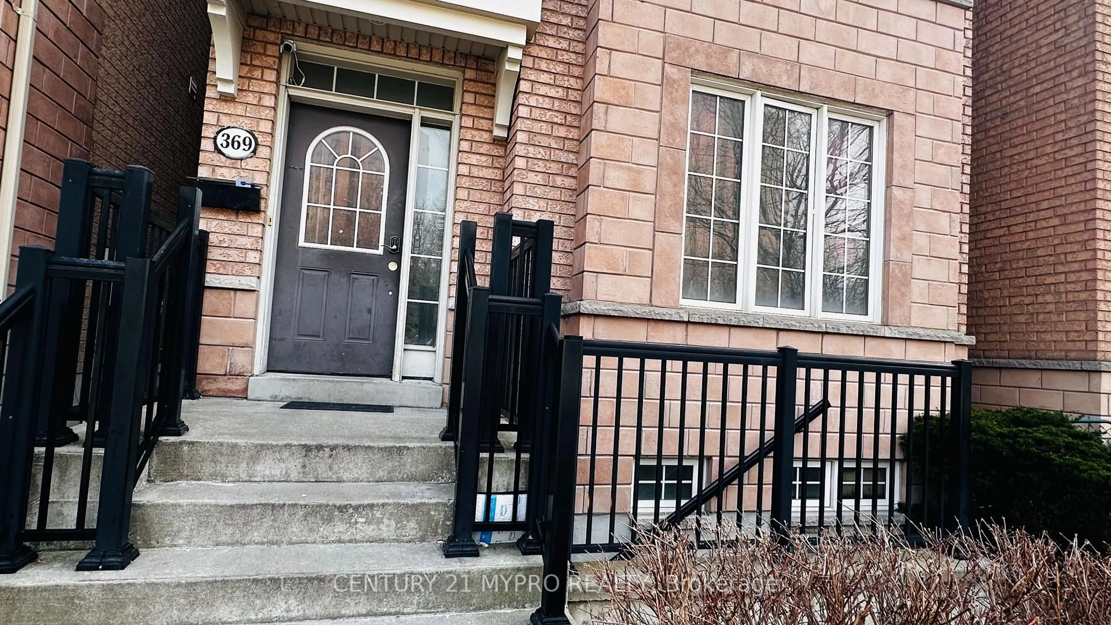 Unknown for 369 Assiniboine Rd, Toronto Ontario M3J 0A6