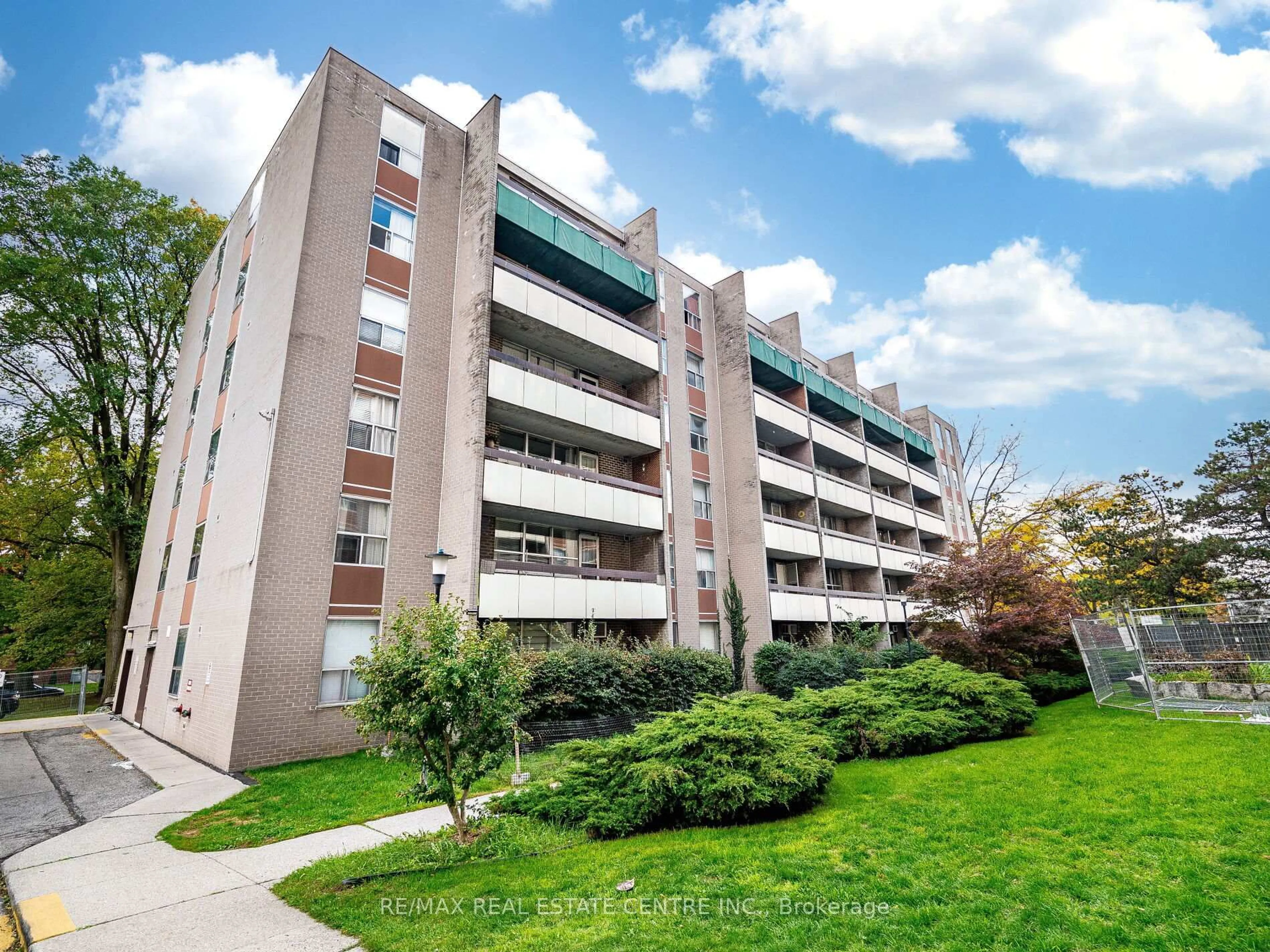 Patio, unknown for 3625 Lake Shore Blvd #407, Toronto Ontario M8W 4W2