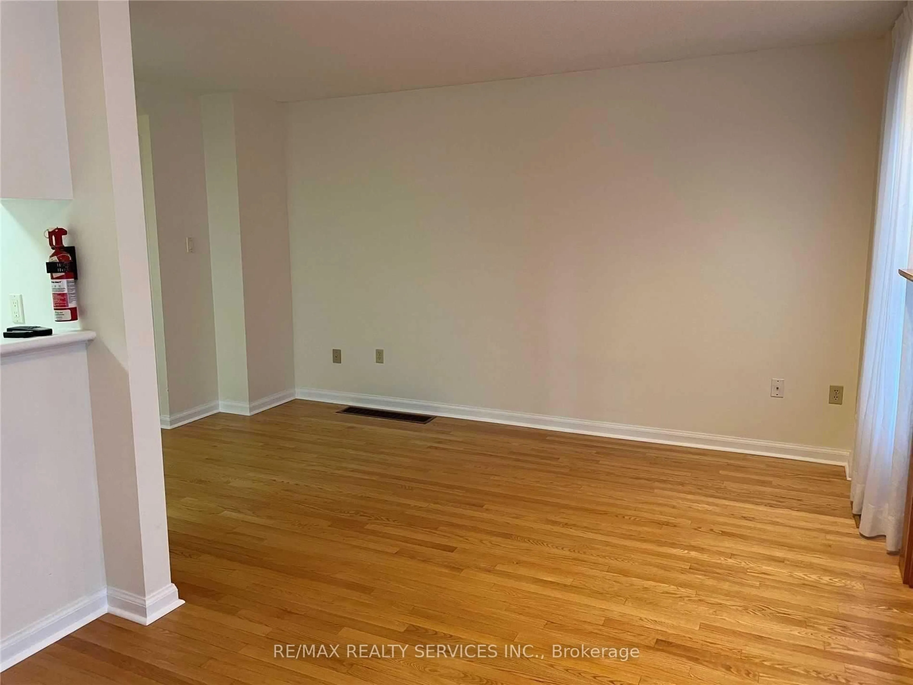 A pic of a room for 3100 Fifth Line #49, Mississauga Ontario L5L 5V5