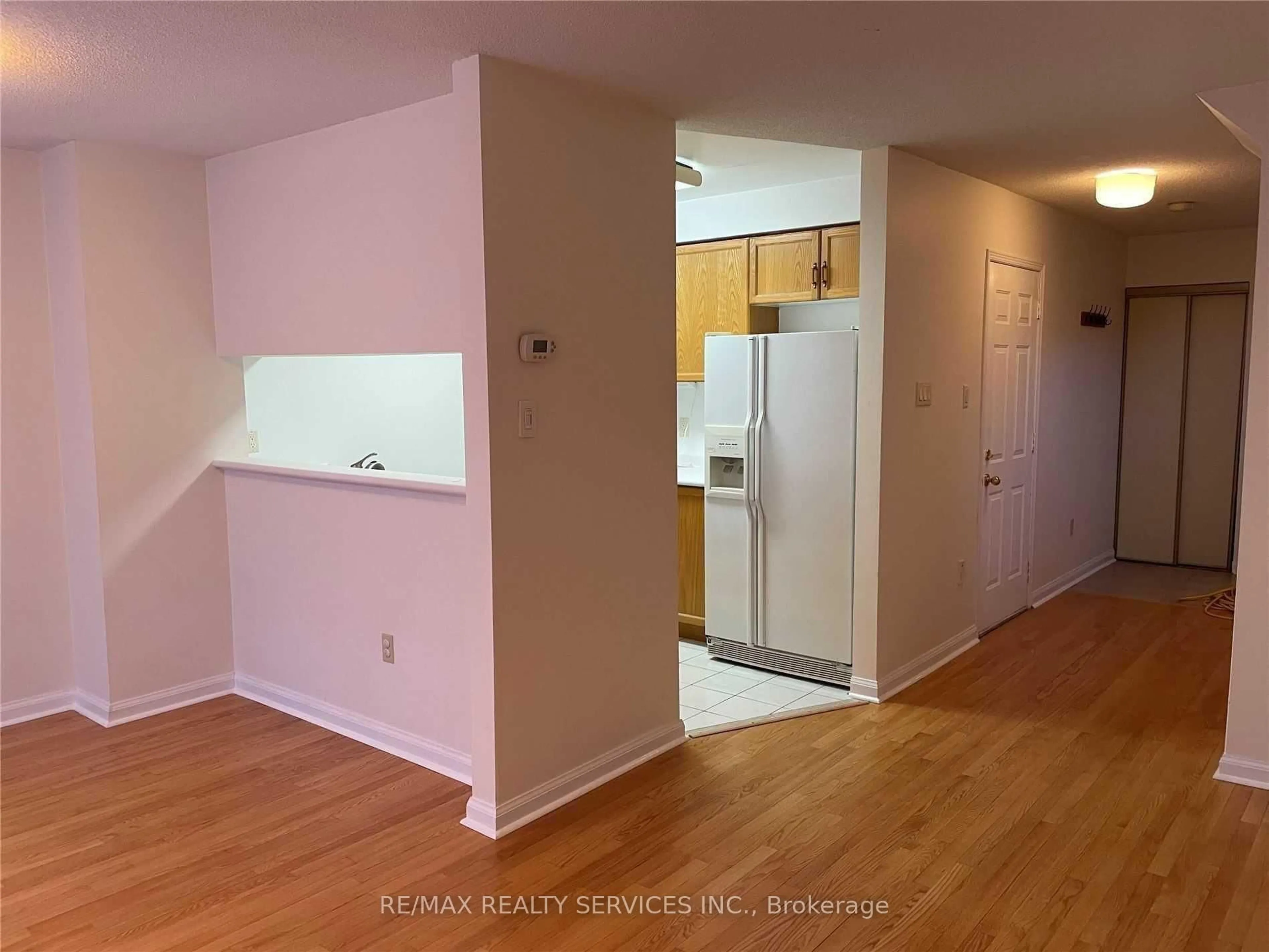 A pic of a room for 3100 Fifth Line #49, Mississauga Ontario L5L 5V5