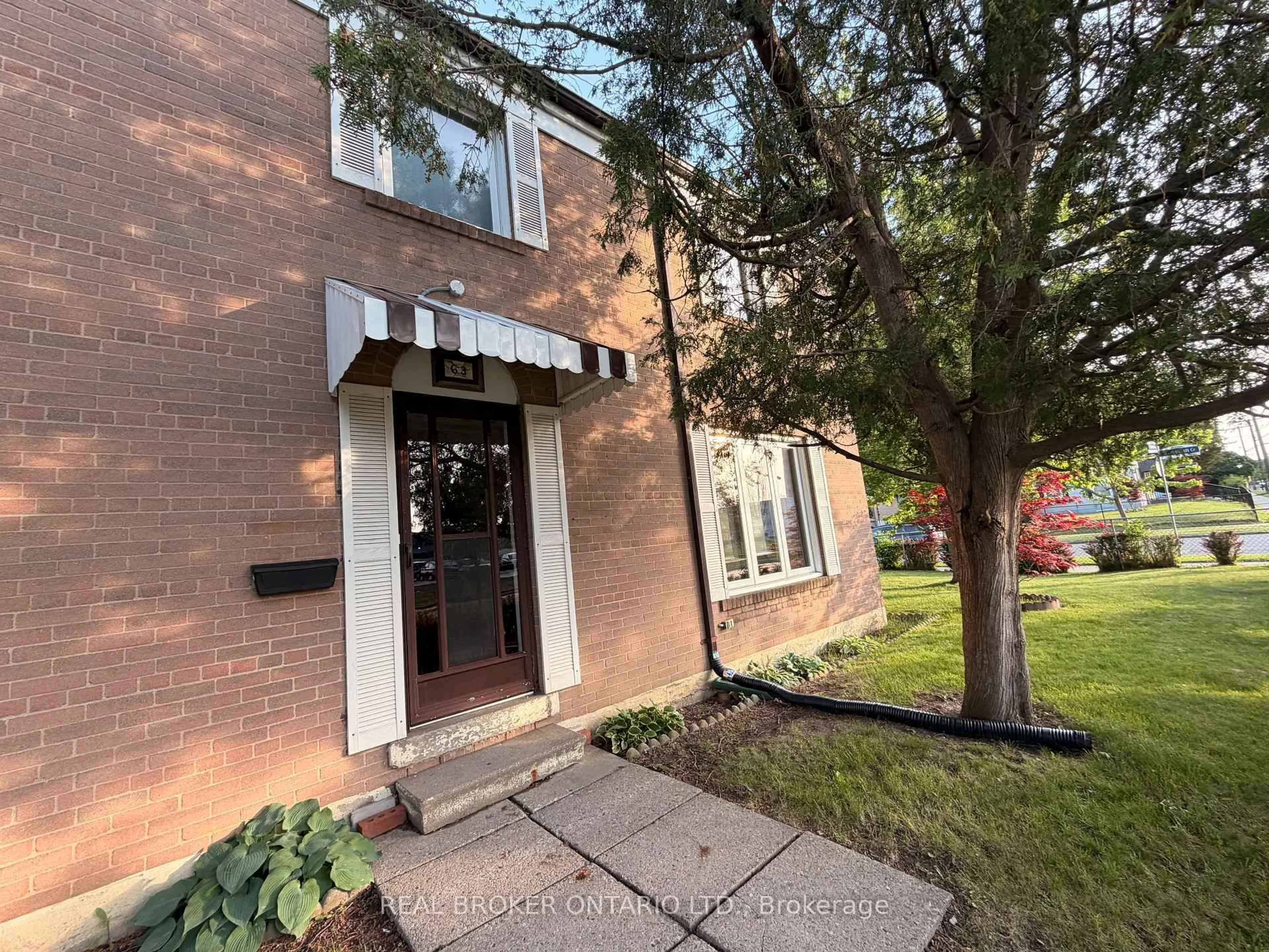 Unknown for 63 Venetian Cres, Toronto Ontario M3N 2L9