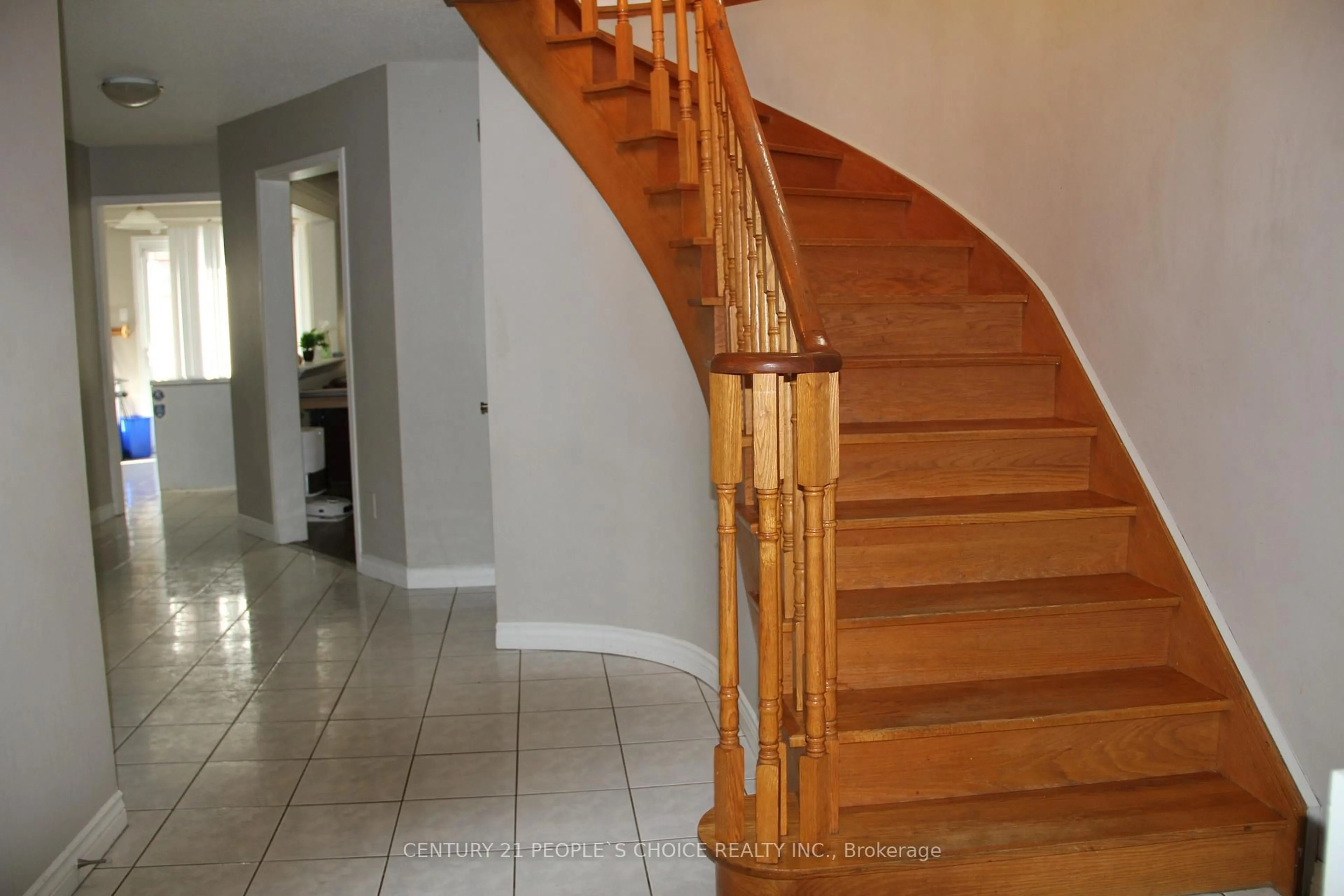 Stairs for 4339 Radisson Cres, Mississauga Ontario L5M 4C2