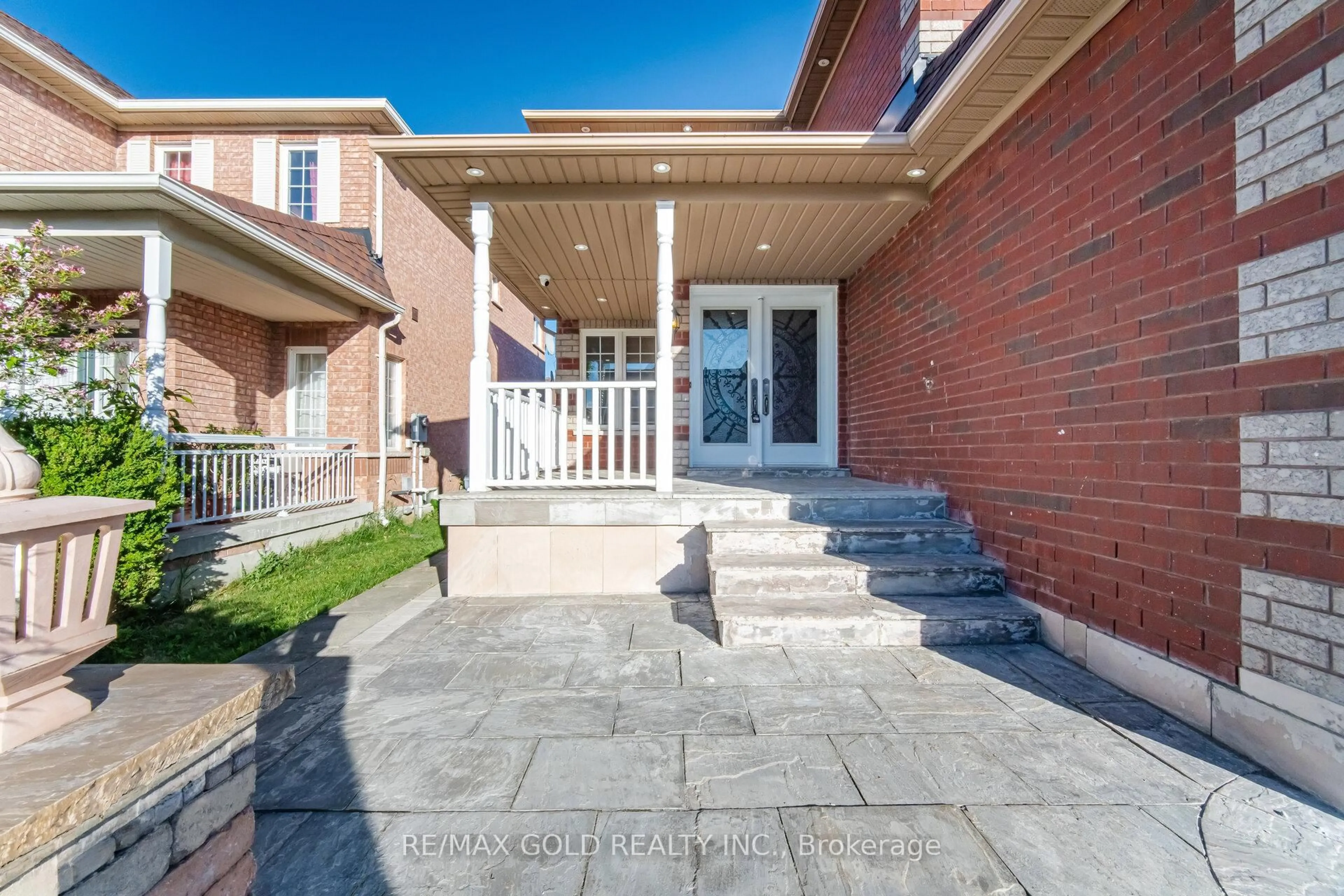 Patio, street for 24 Whitehouse Cres, Brampton Ontario L6P 1M2