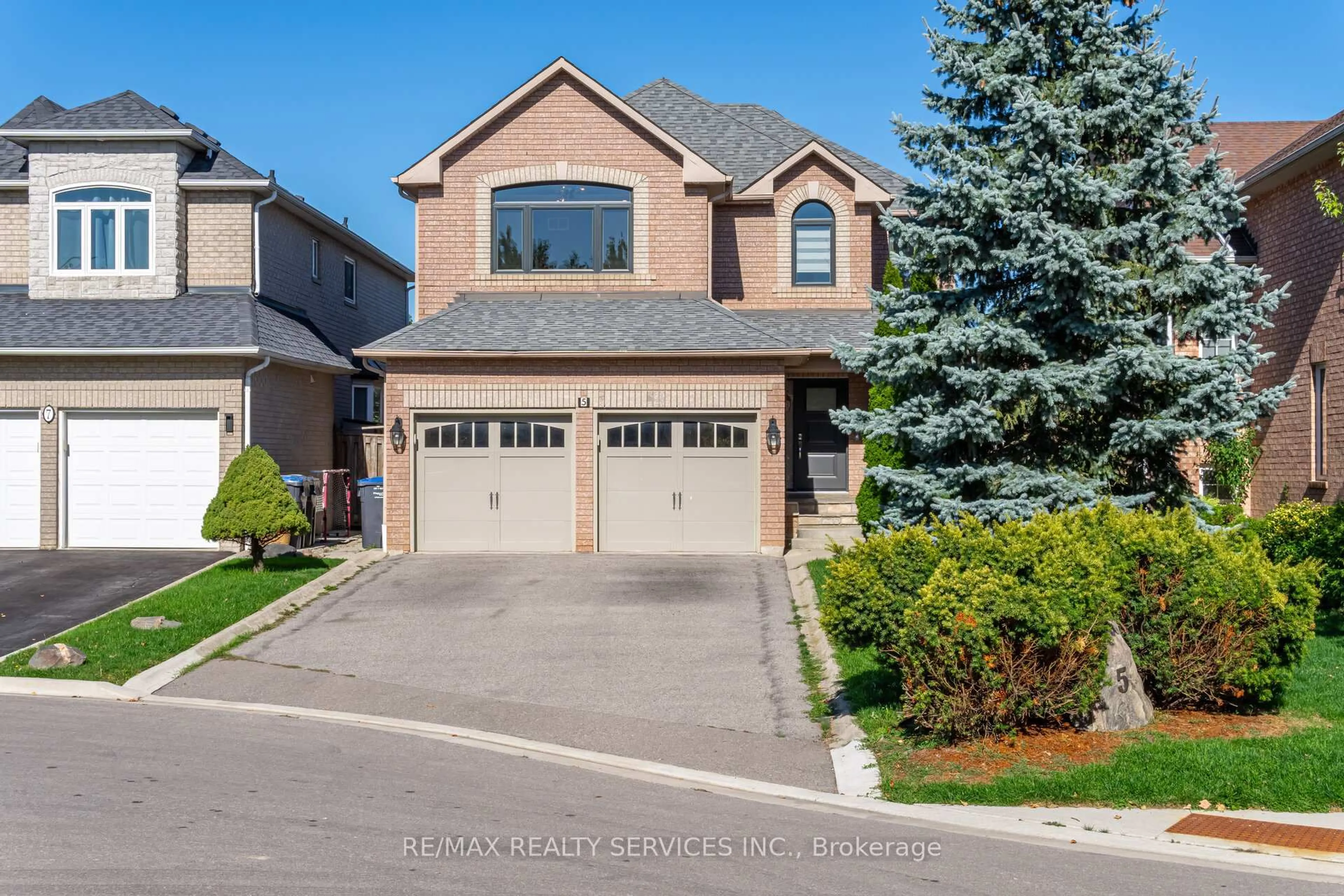 Unknown for 5 Melrose Gdns, Brampton Ontario L7A 1J7