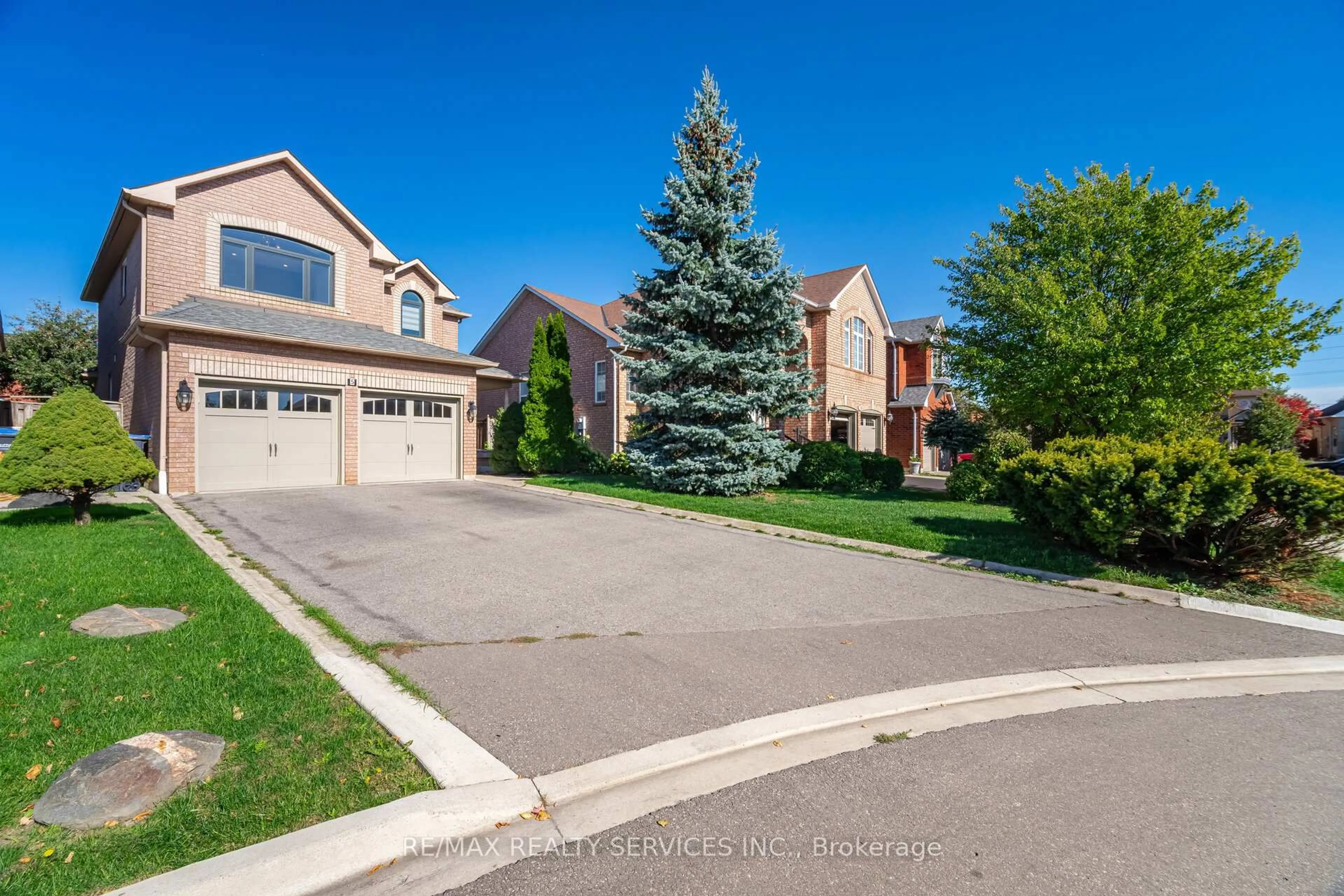 Unknown for 5 Melrose Gdns, Brampton Ontario L7A 1J7