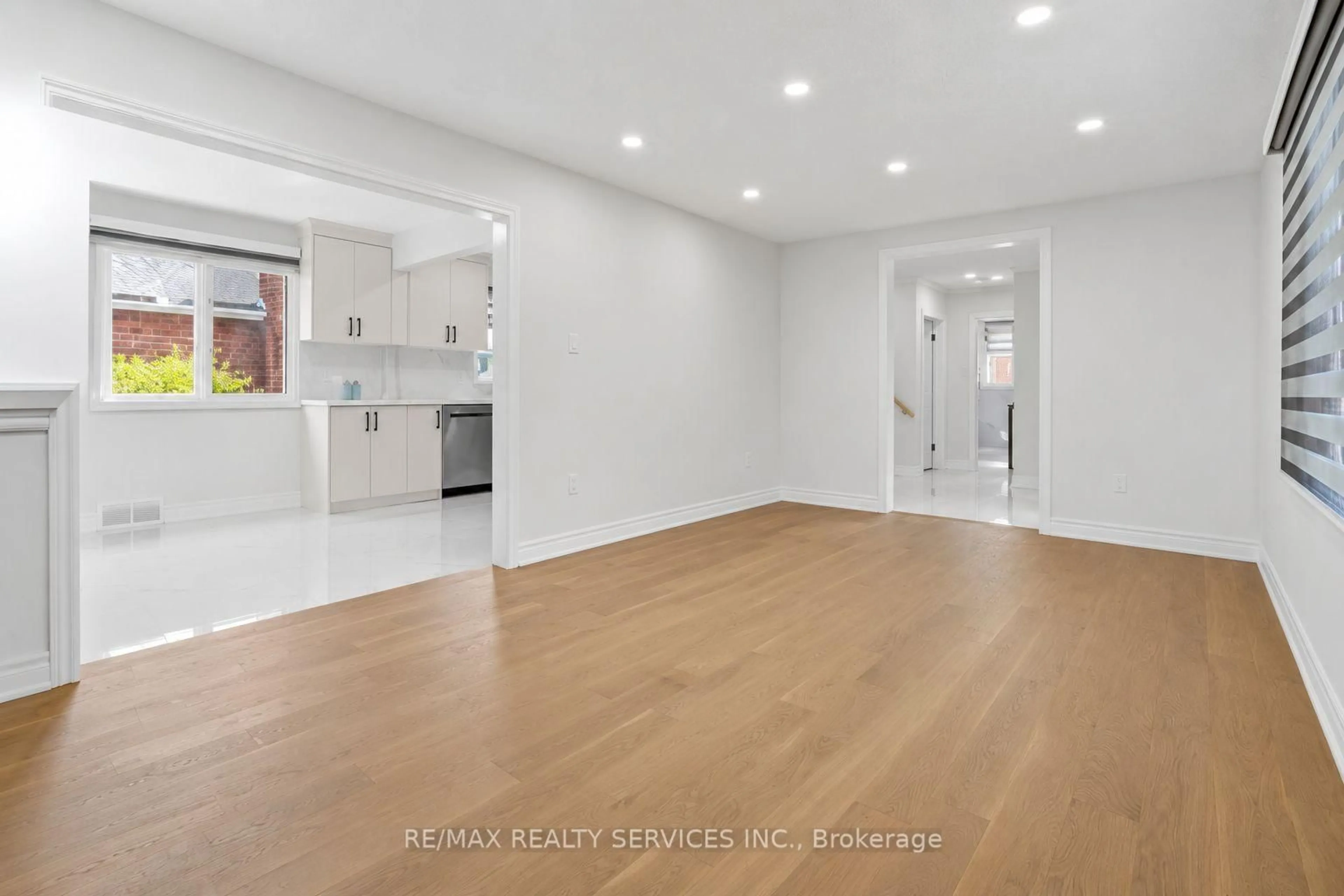 Unknown for 21 Gregory St, Brampton Ontario L6Y 1G2