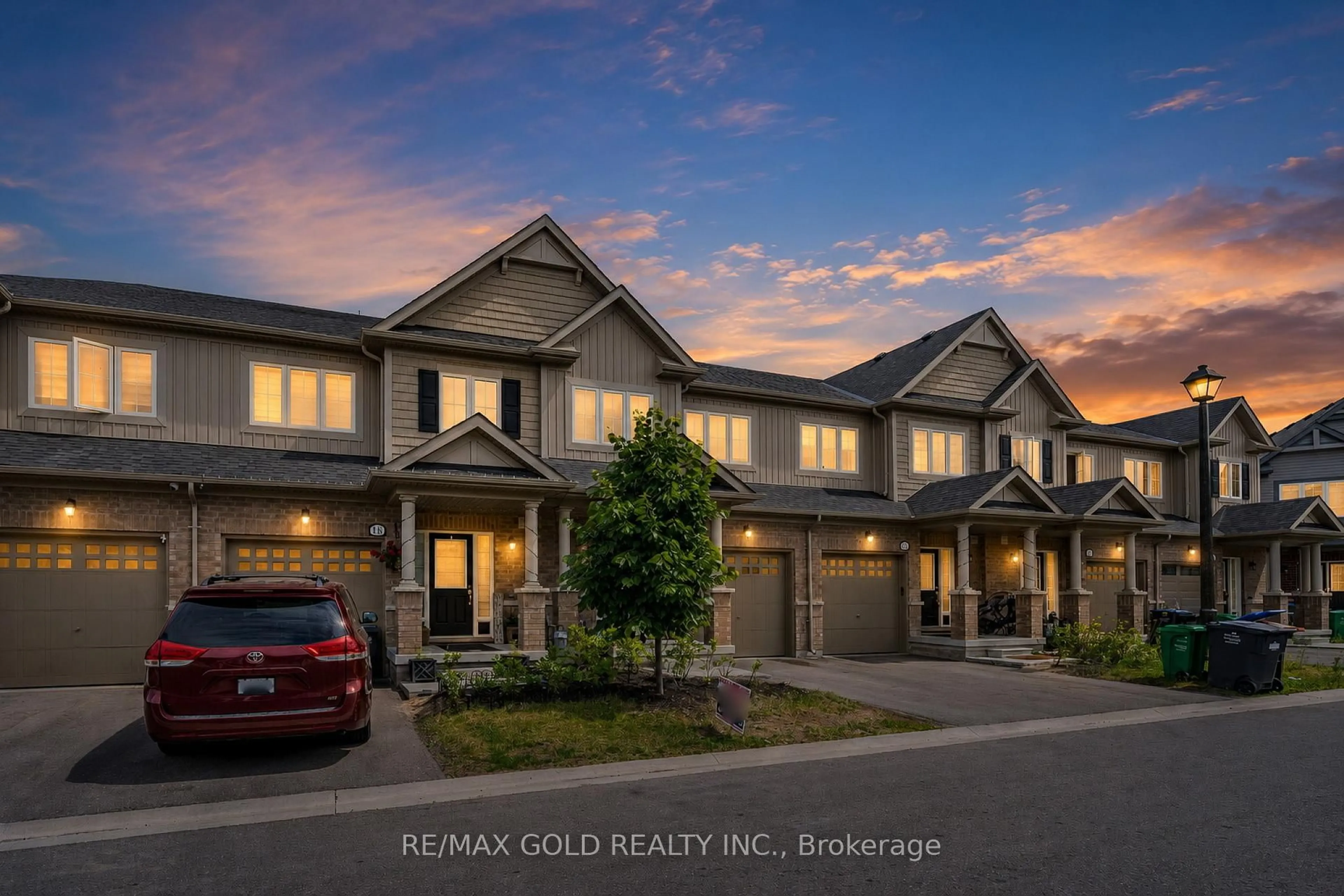 A pic from outside/outdoor area/front of a property/back of a property/a pic from drone, unknown for 16 Brixham Lane, Brampton Ontario L7A 5K2