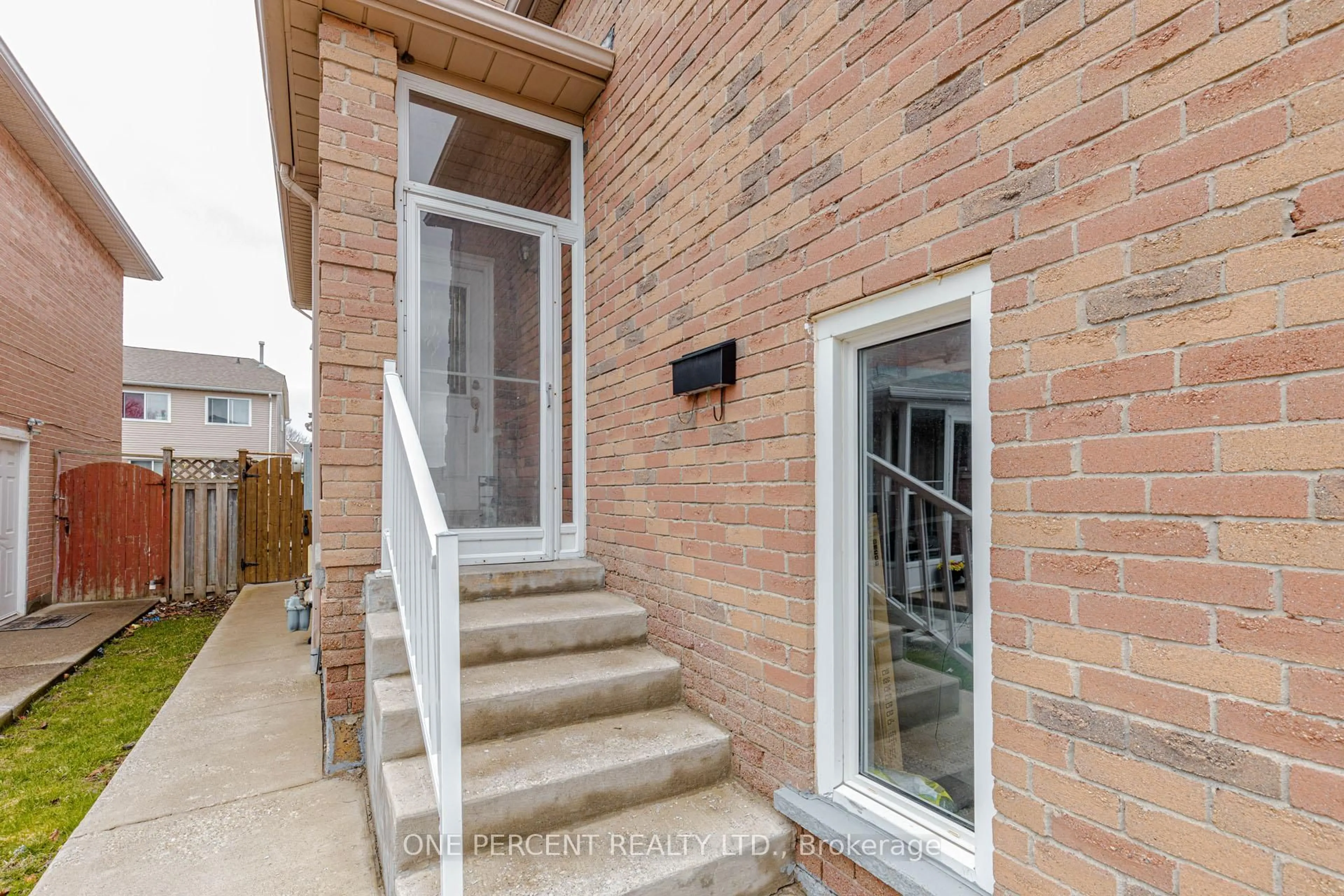 Home with brick exterior material, street for 52 Timberlane Dr, Brampton Ontario L6Y 4B6