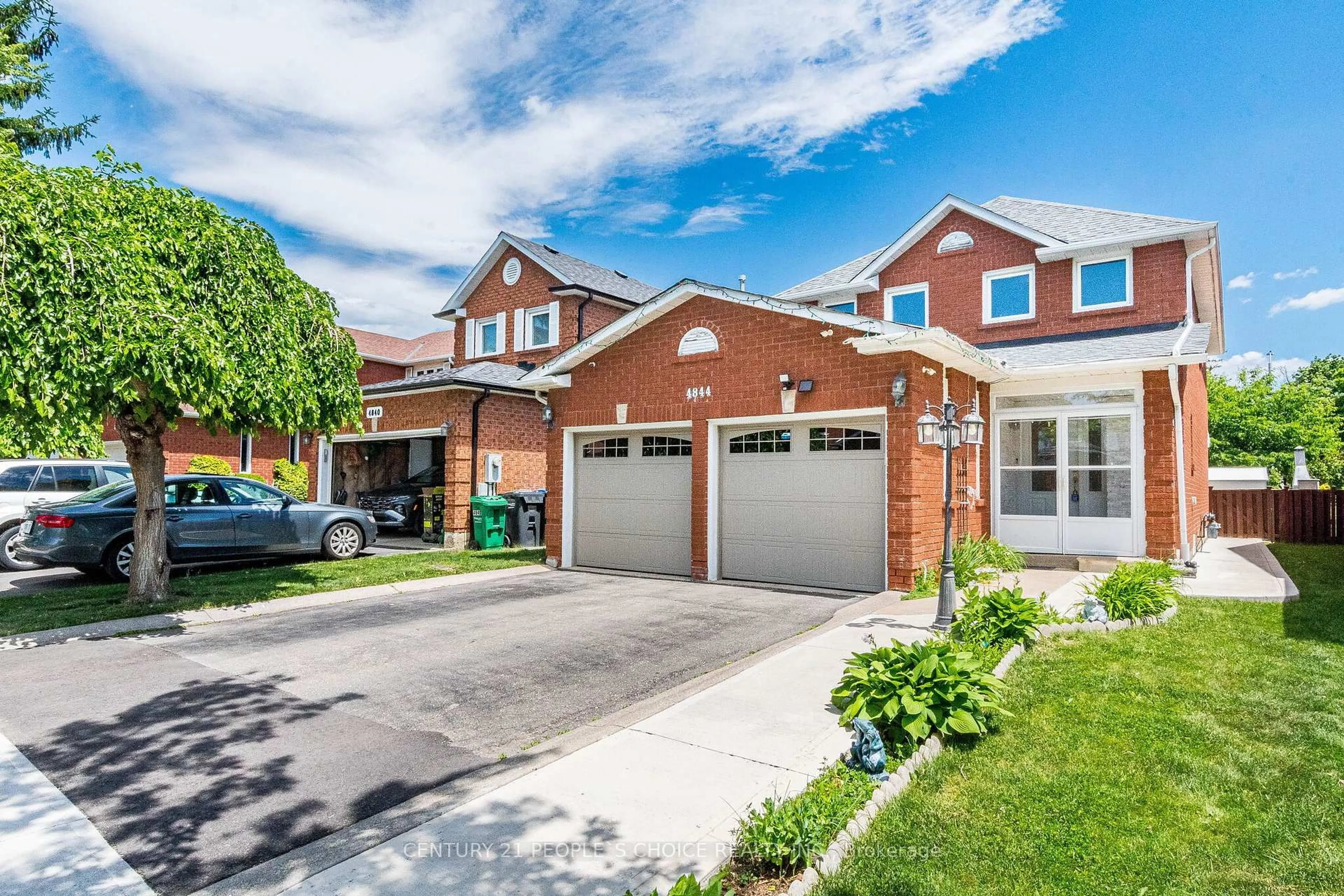 Home with brick exterior material, street for 4844 Owl Circ, Mississauga Ontario L4Z 2P7