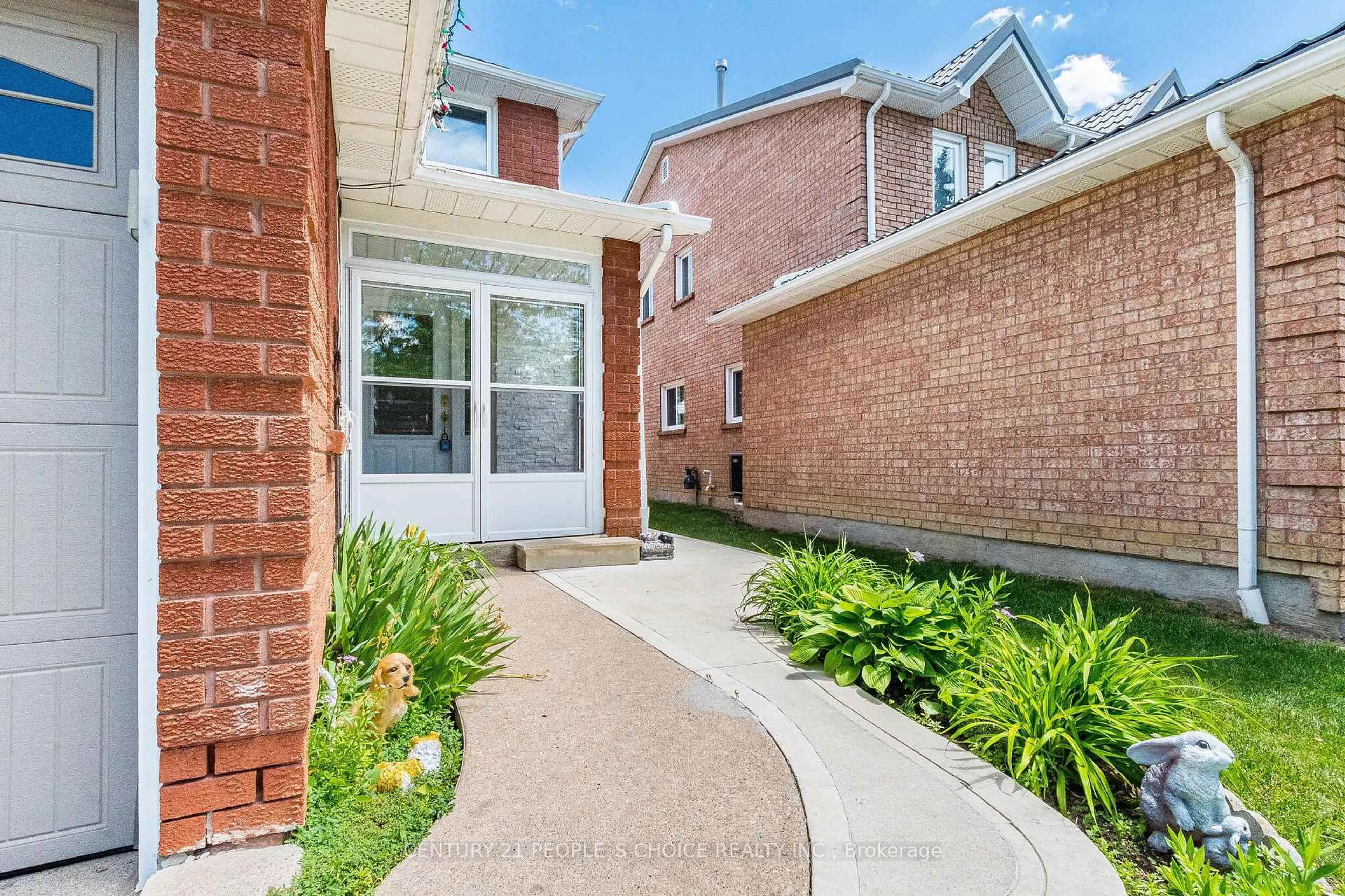 Home with brick exterior material, street for 4844 Owl Circ, Mississauga Ontario L4Z 2P7