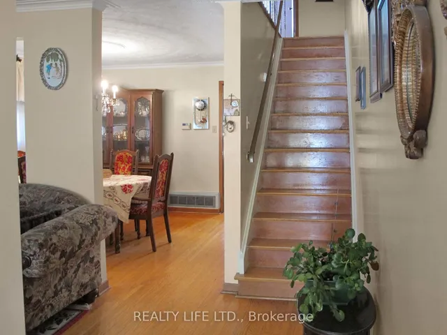 61 Cameron Ave, Toronto 5
