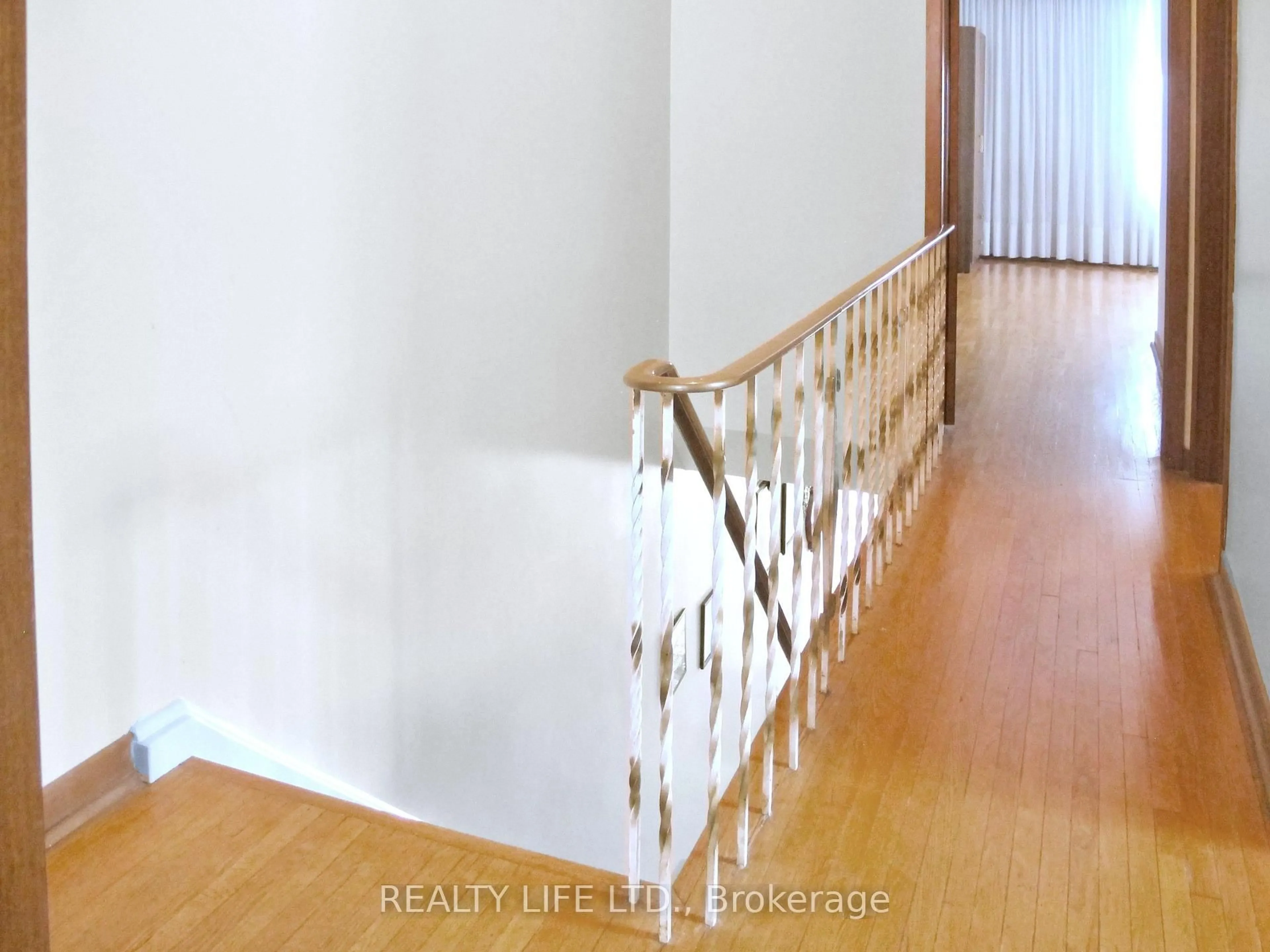 trreb/IMG-W13442608_9dde9727-722c-4a07-b908-da808d917faf-l.jpg