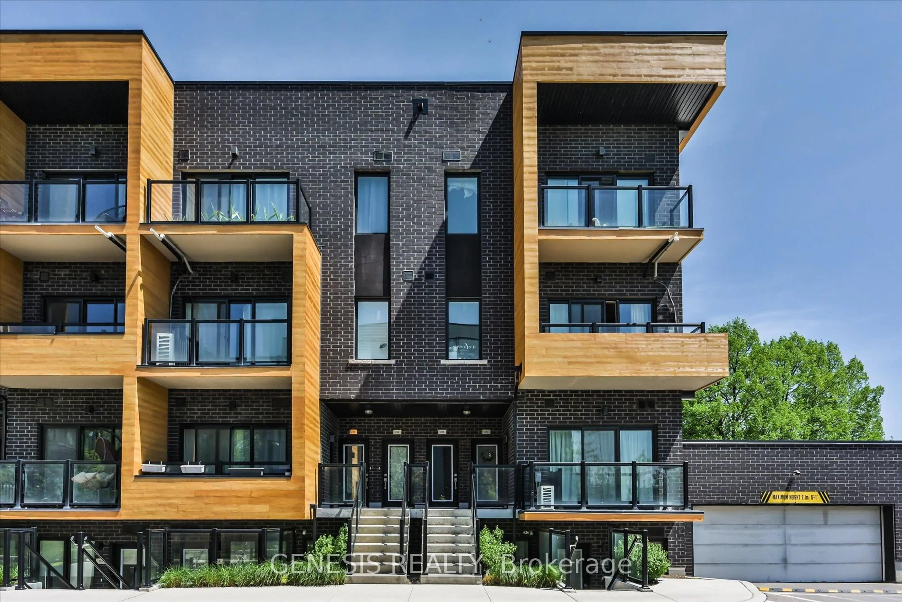 Home with brick exterior material, unknown for 1145 Journeyman Lane #243, Mississauga Ontario L5J 0B5