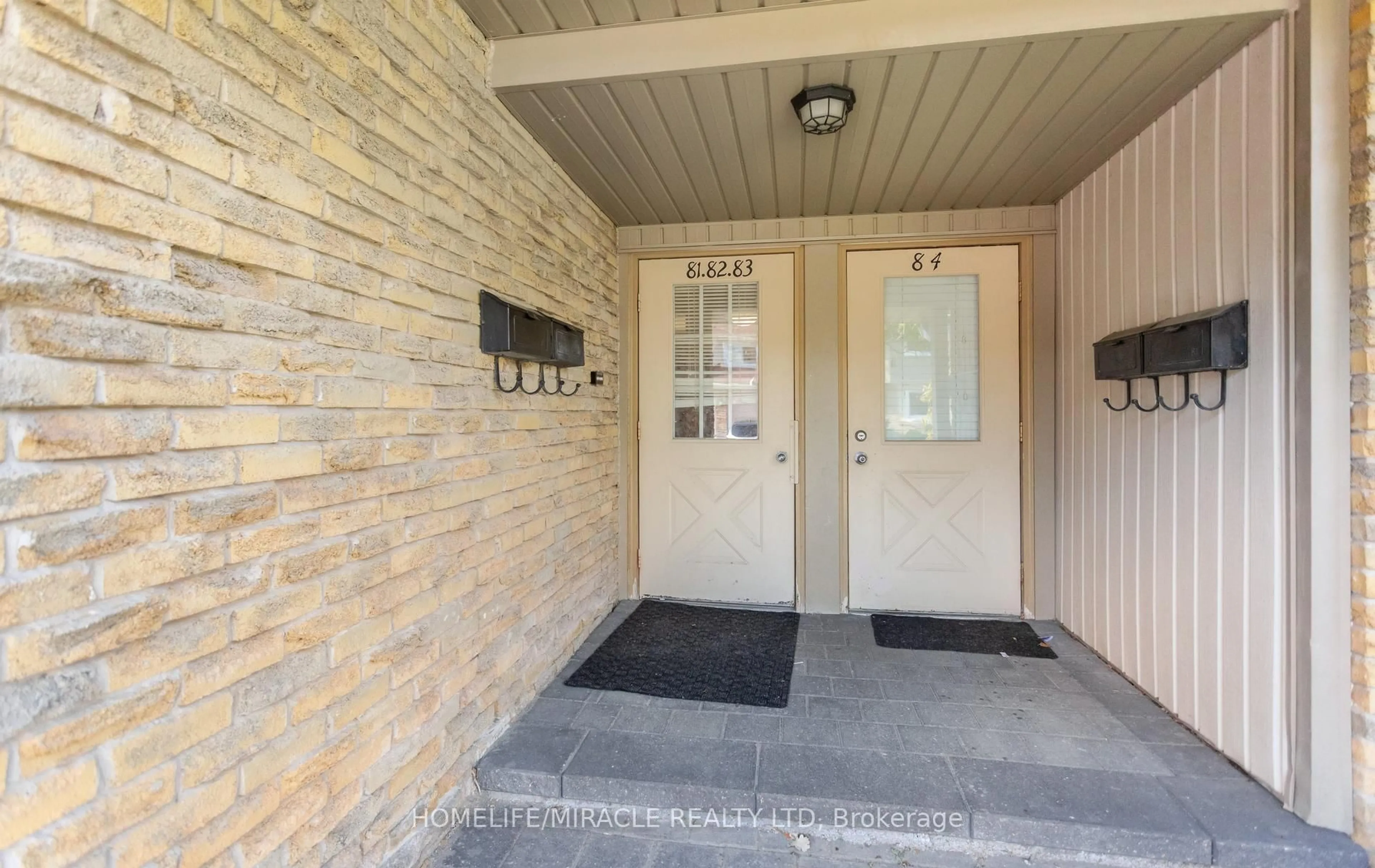 Indoor entryway for 6797 Formentera Ave #81, Mississauga Ontario L5N 2L6