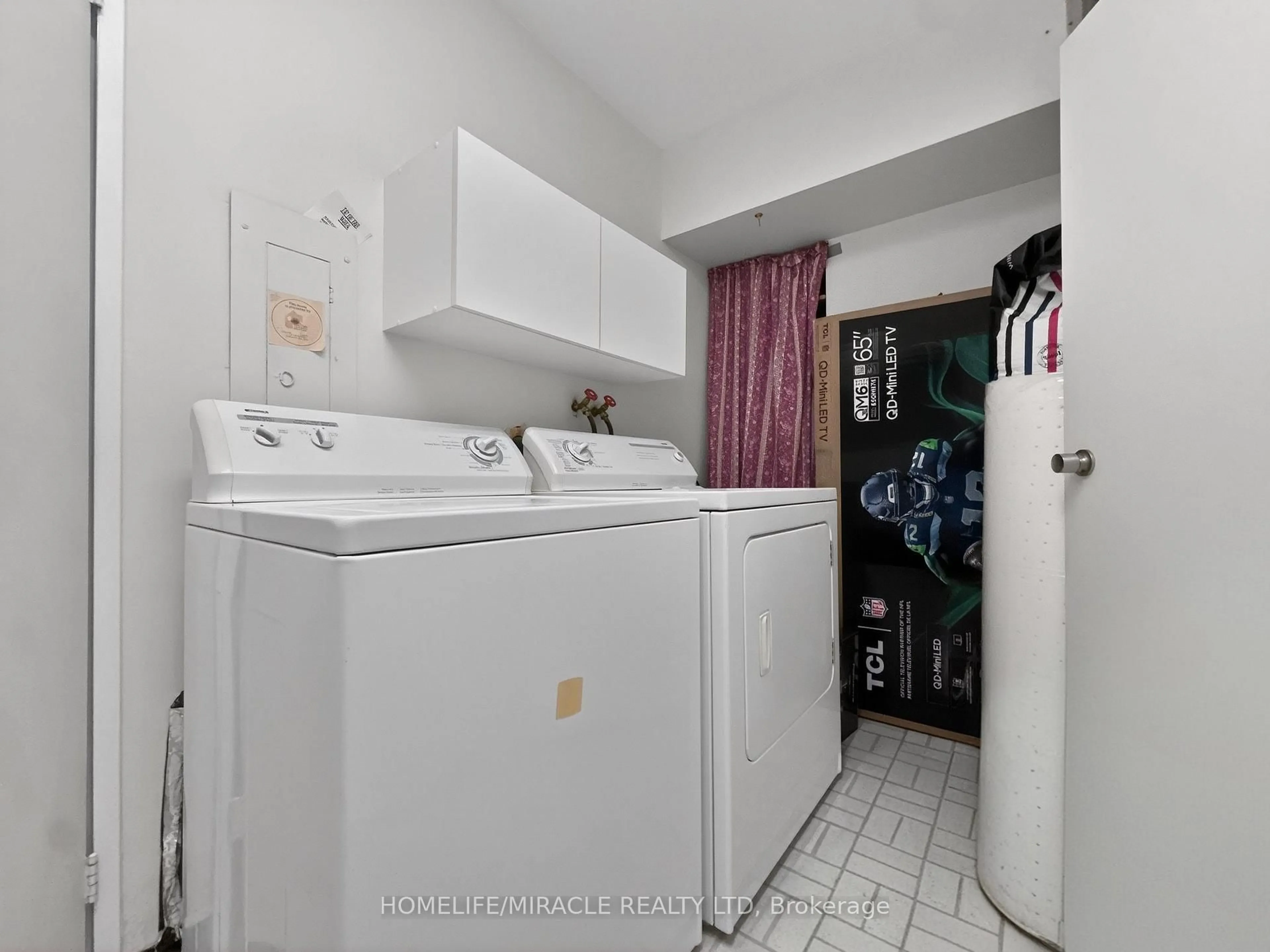 Laundry room for 1580 Mississauga valley Blvd #412, Mississauga Ontario L5A 3T8