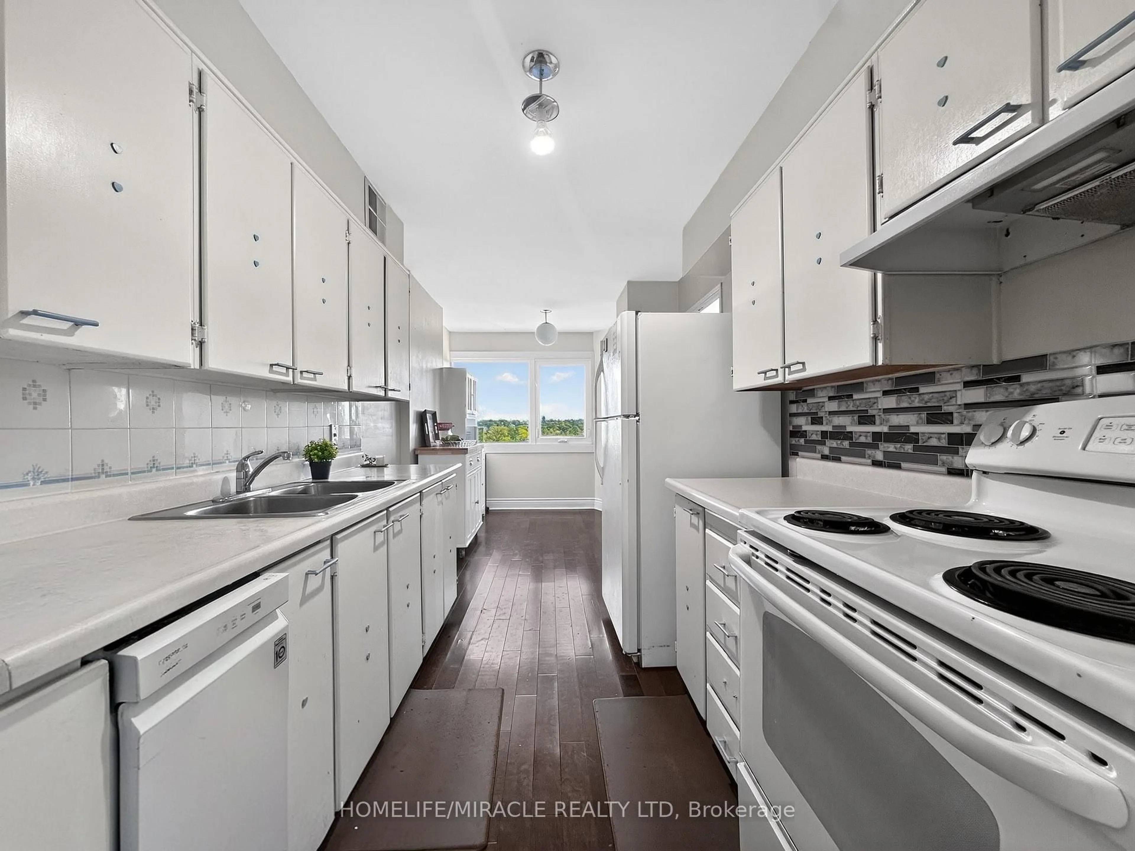 Unknown for 1580 Mississauga valley Blvd #412, Mississauga Ontario L5A 3T8