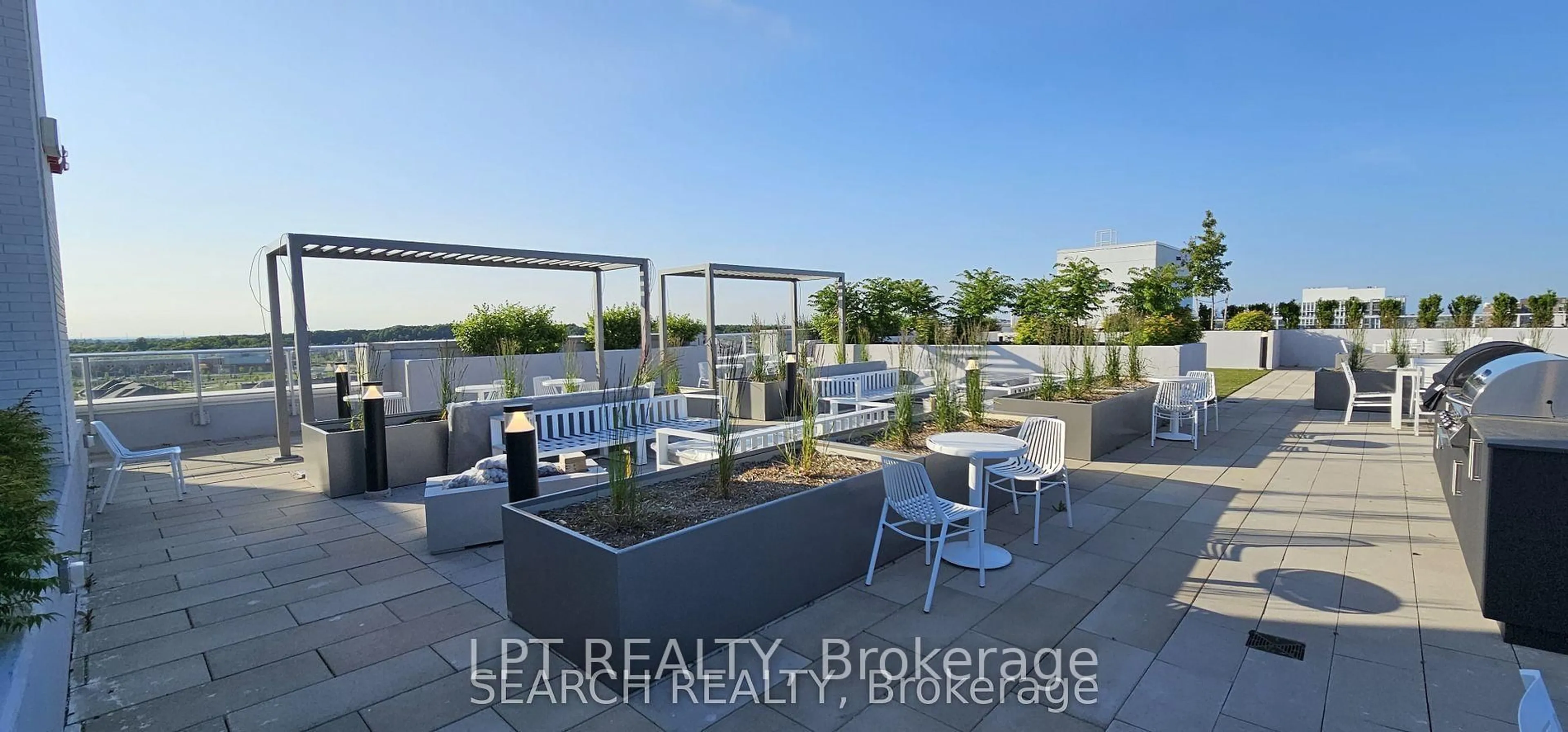 Patio, building for 412 Silver Maple Rd #301, Oakville Ontario L6H 7E3