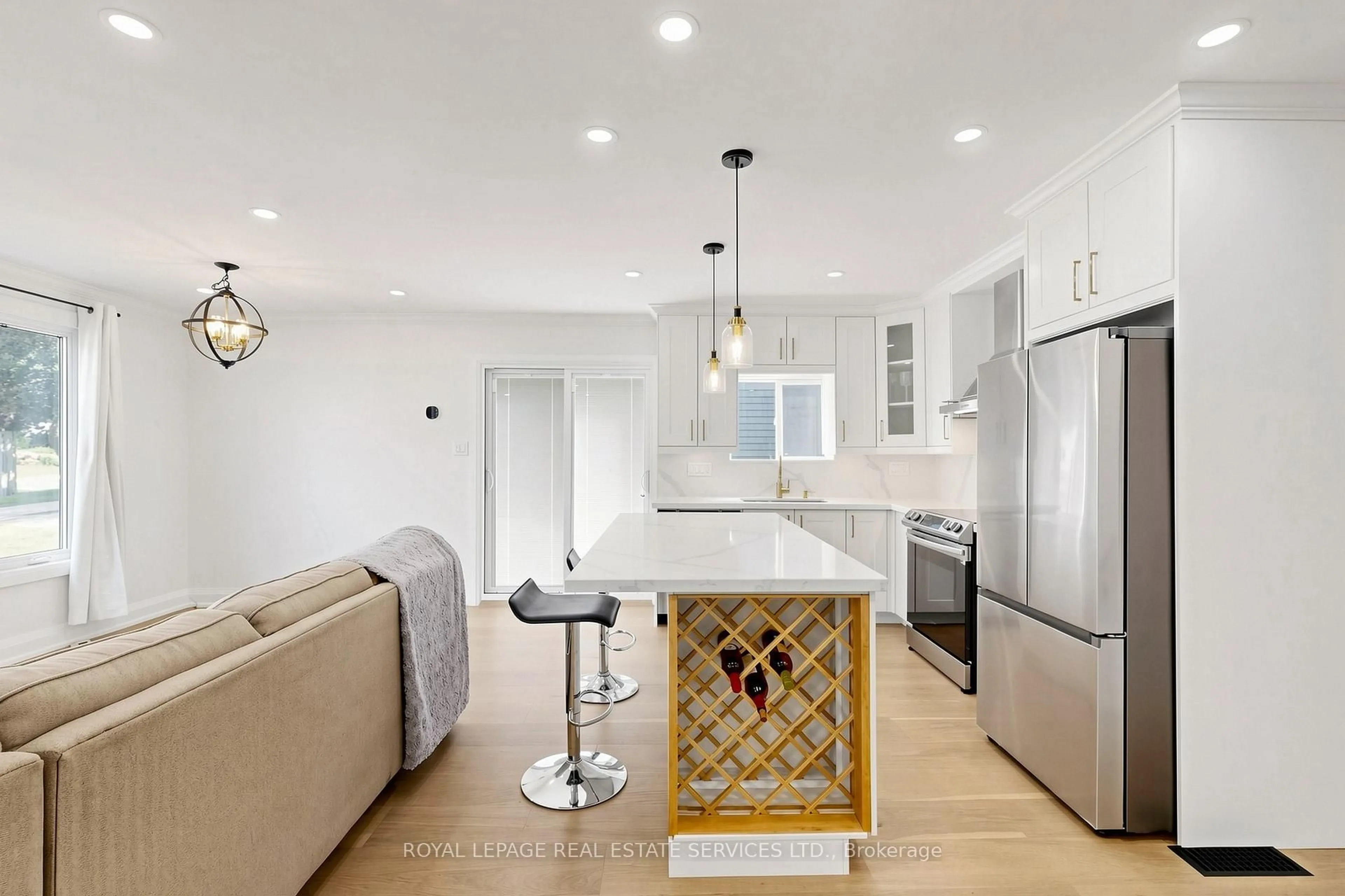 Contemporary kitchen, ceramic/tile floor for 123 Mill St, Halton Hills Ontario L7G 2C7