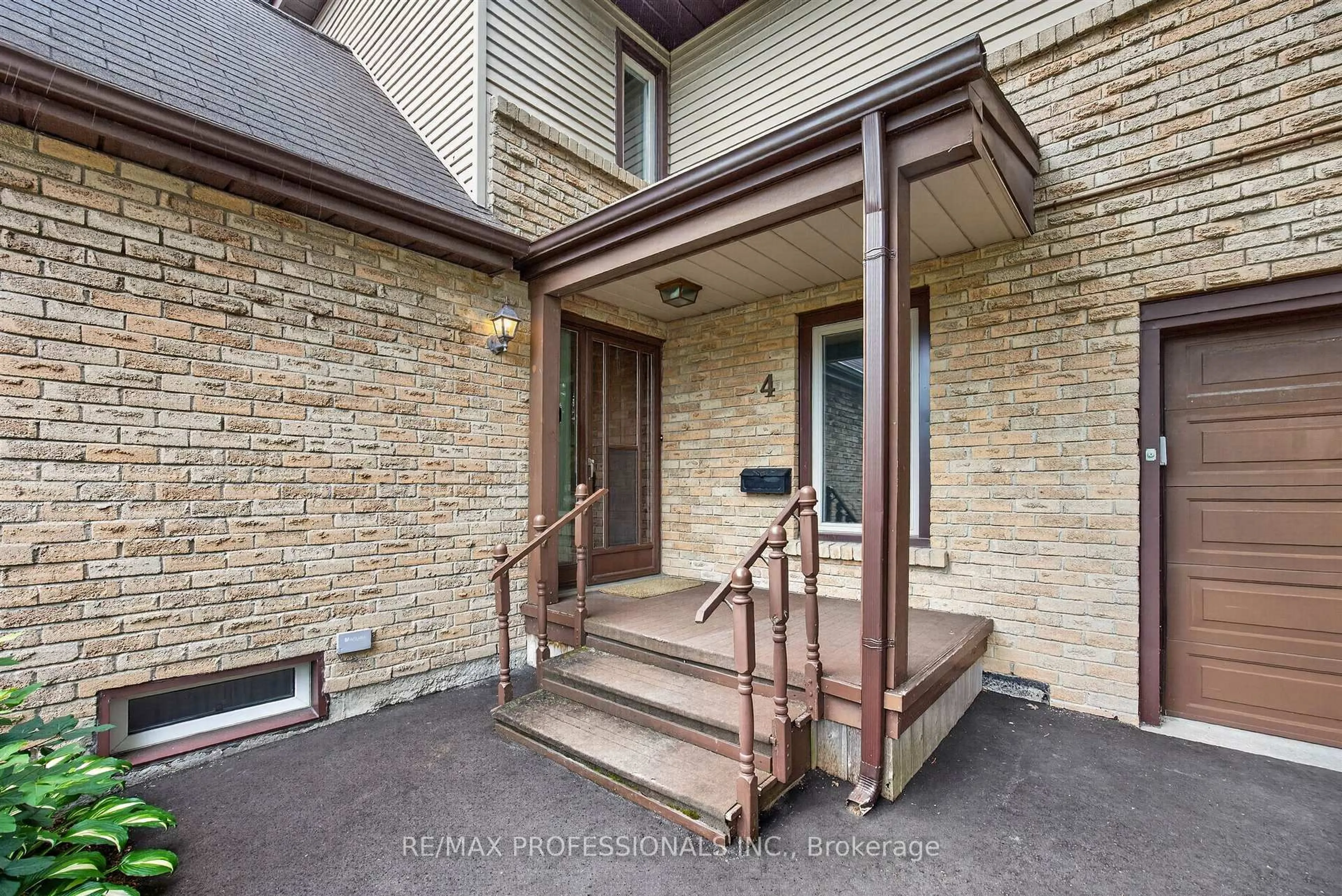 Unknown for 4 Bigham Cres, Toronto Ontario M9C 5C6