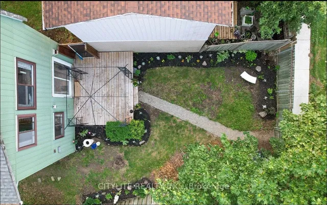 8 Horseshoe Crt, Brampton 3