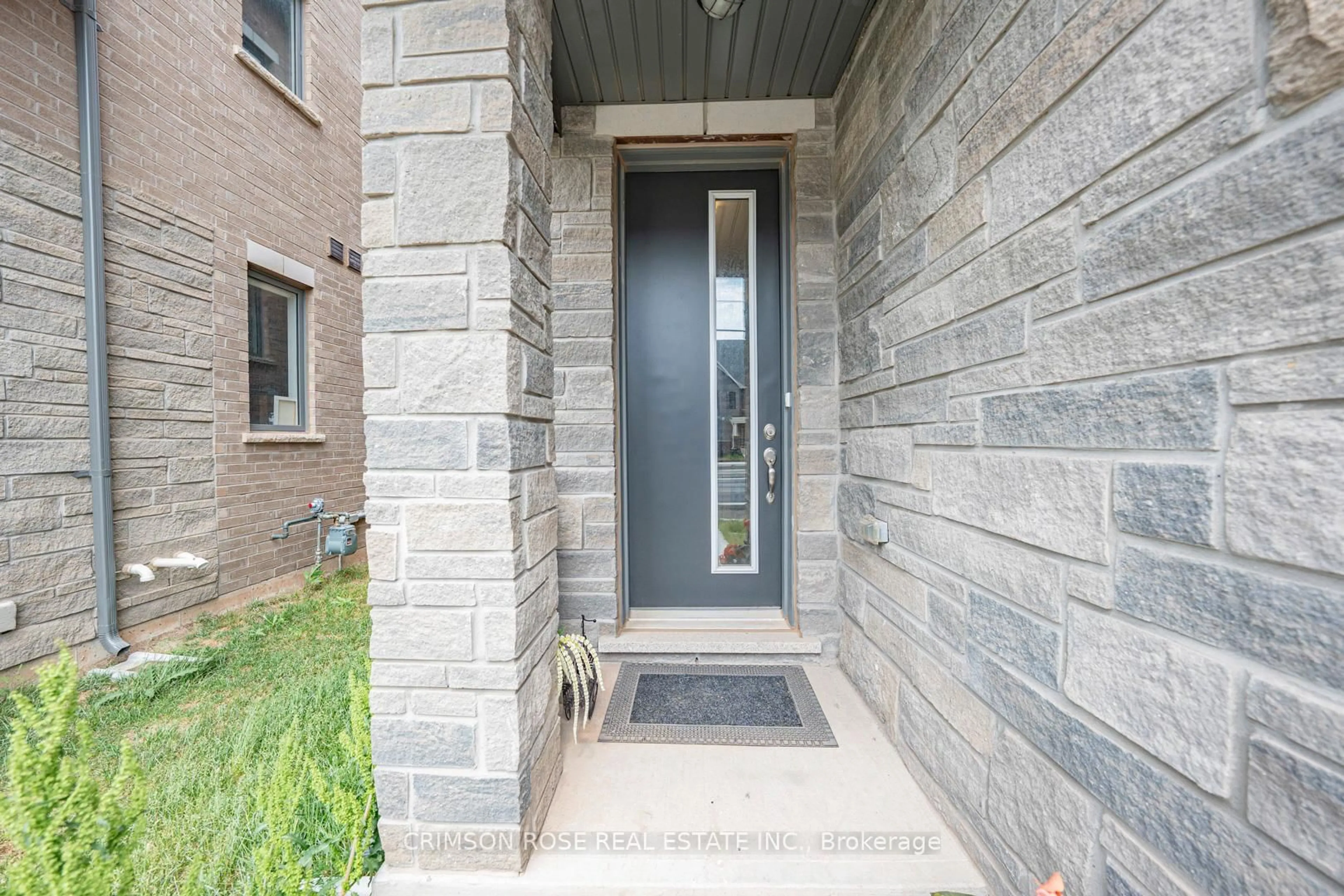 Indoor entryway for 3231 Sixth Line, Oakville Ontario L6H 0V9