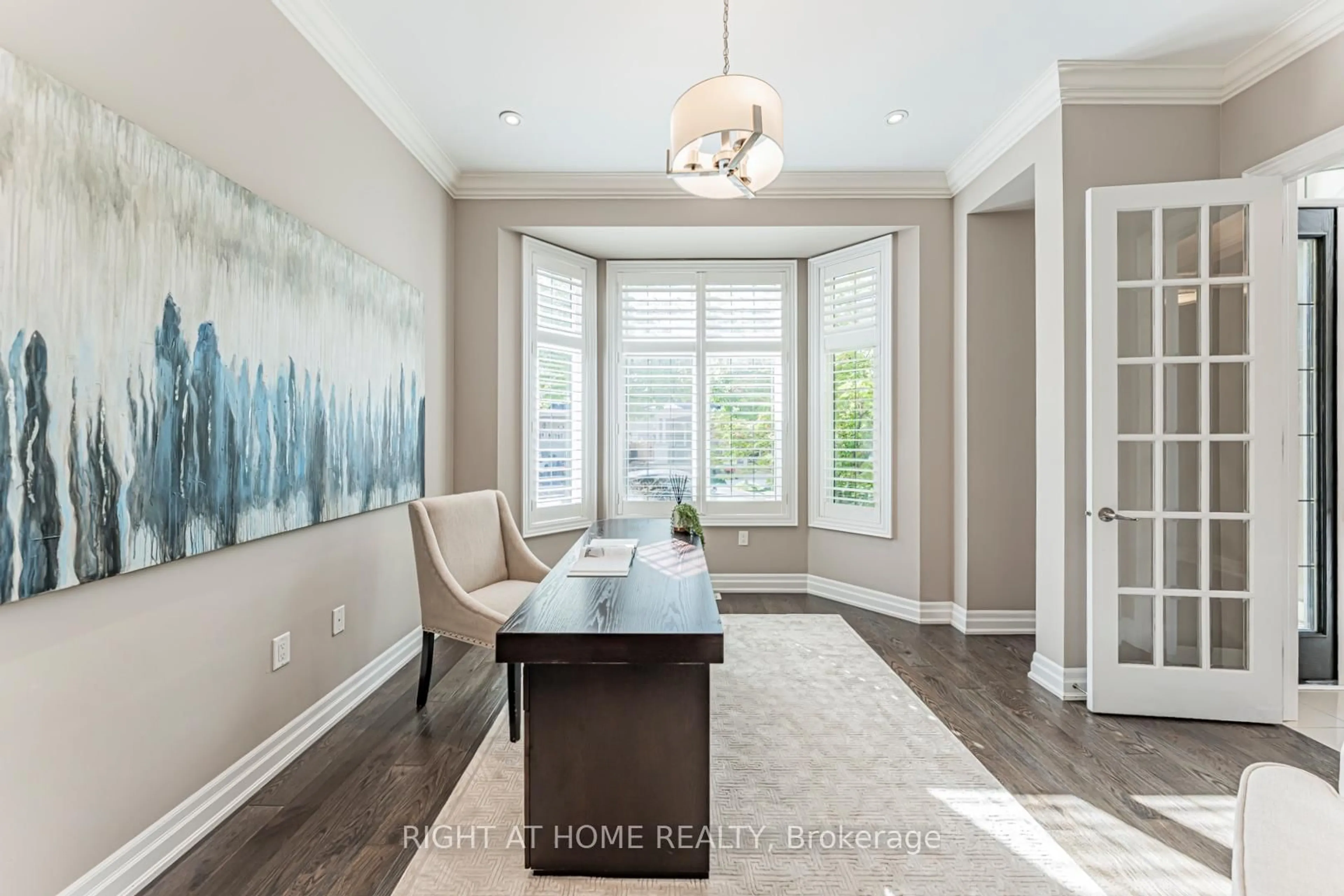 Indoor entryway for 222 Mcwilliams Cres, Oakville Ontario L6M 0W5