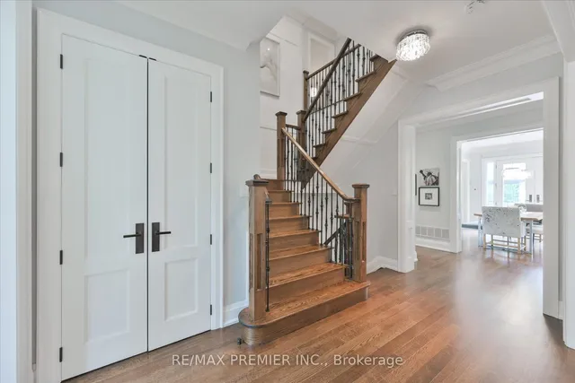 3 Cowley Ave, Toronto 5